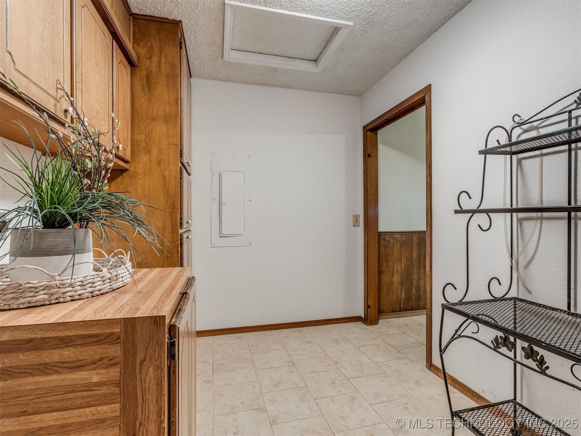 1051 N Caney Property Photo 30