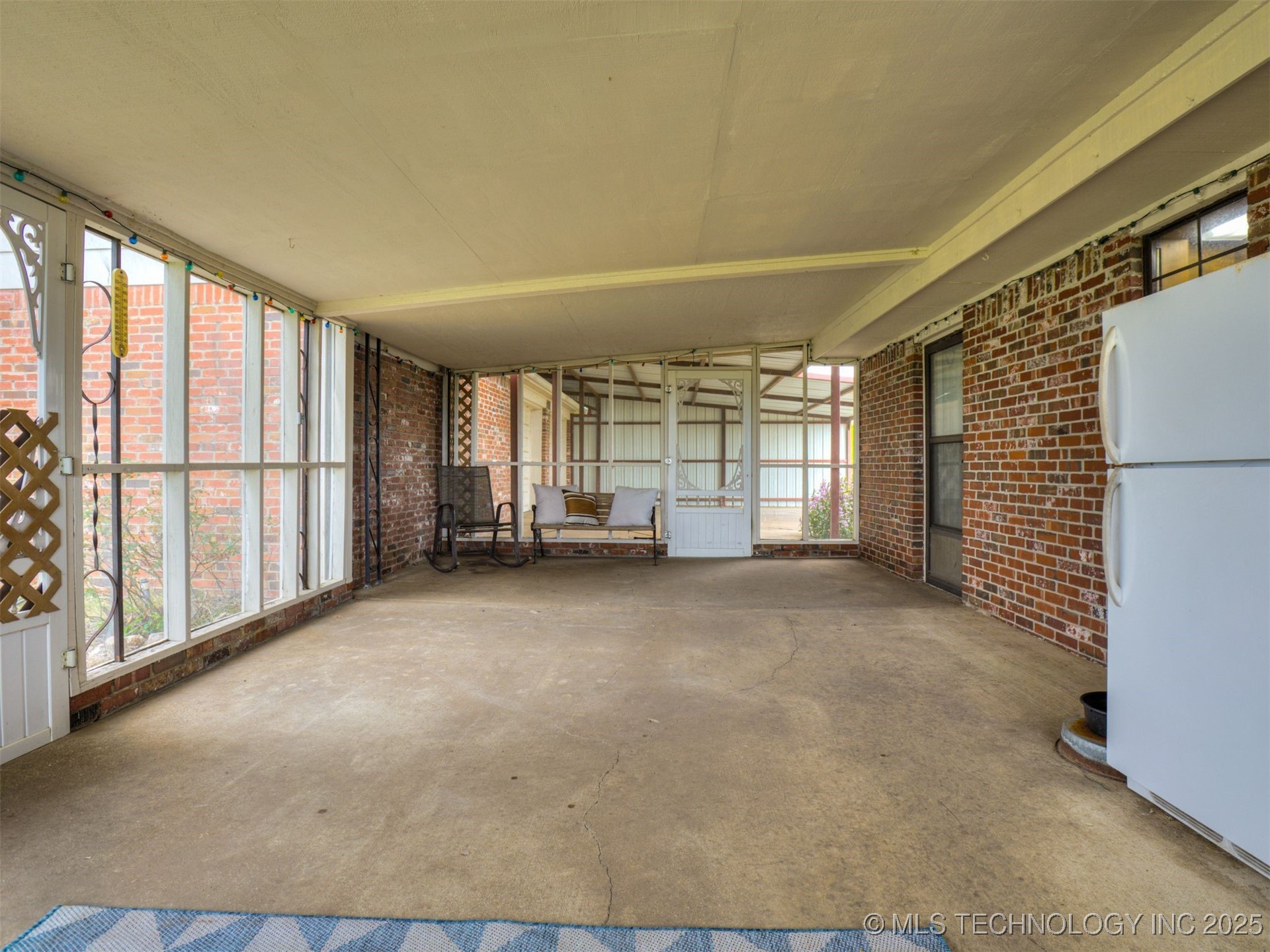 1051 N Caney Property Photo 32