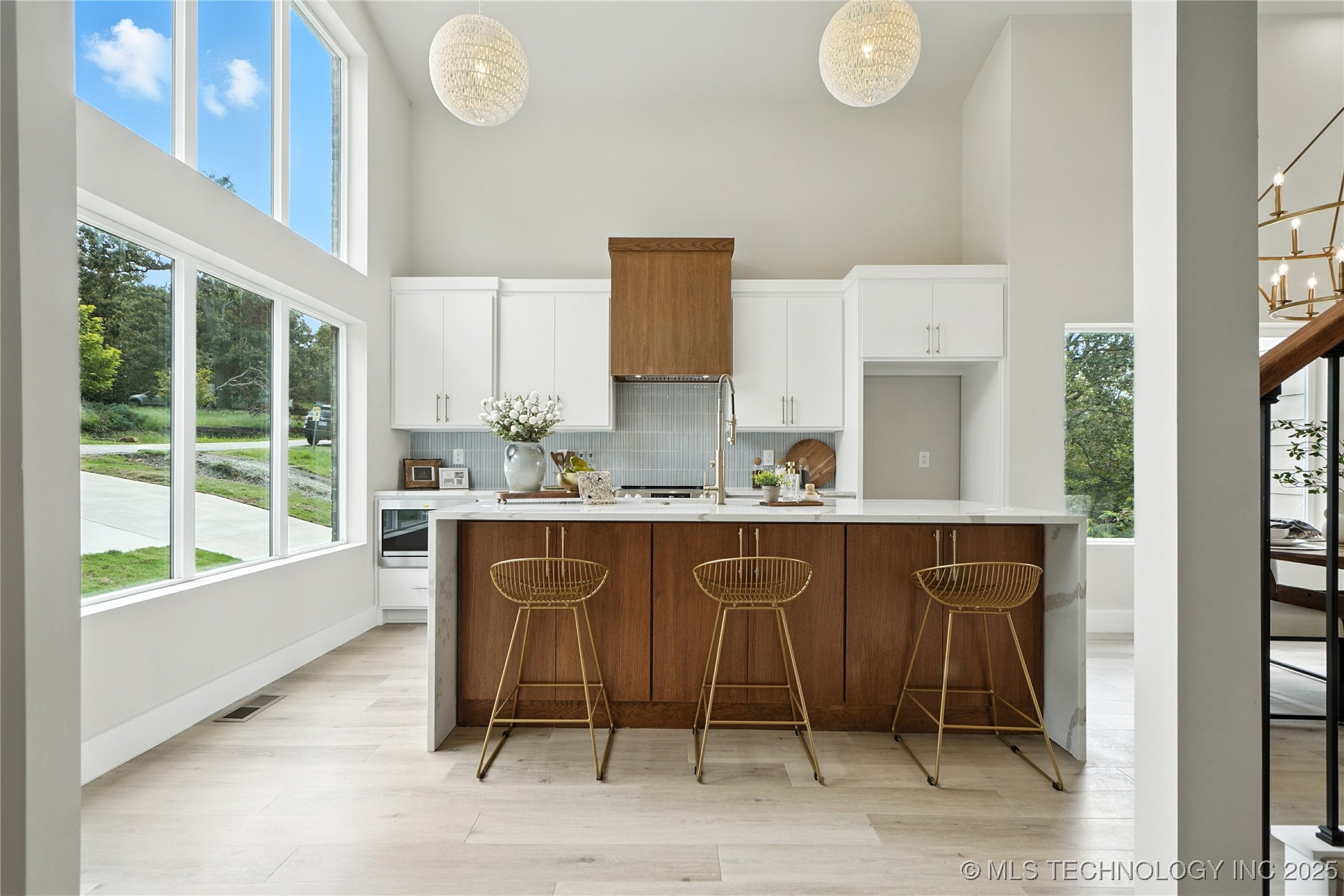 1146 Bayshore Drive Property Photo 5