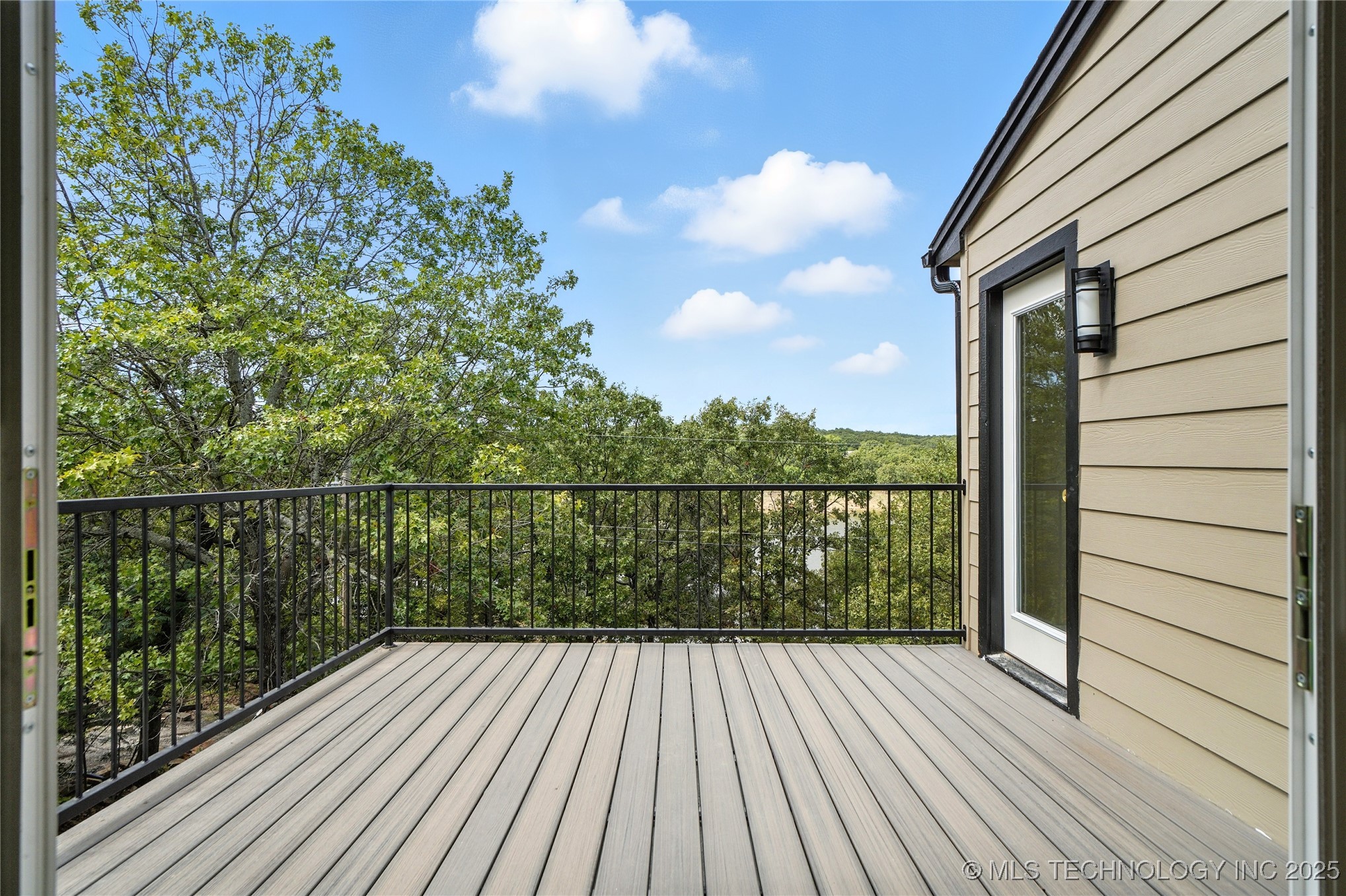 1146 Bayshore Drive Property Photo 8