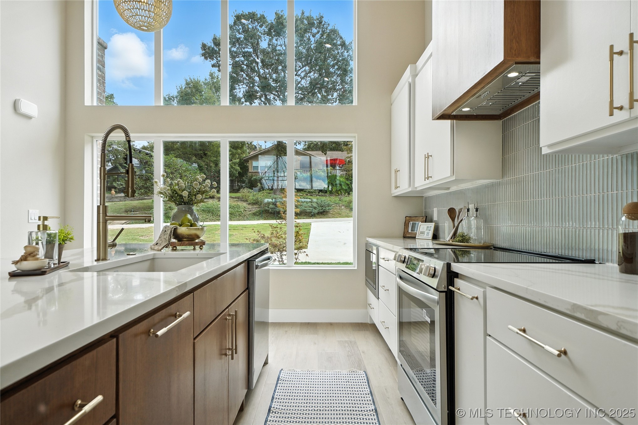 1146 Bayshore Drive Property Photo 11