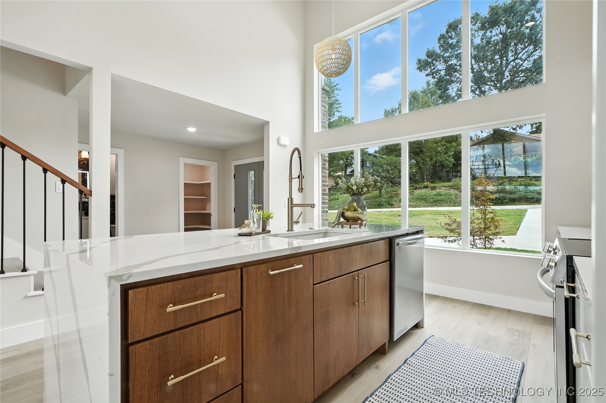 1146 Bayshore Drive Property Photo 12