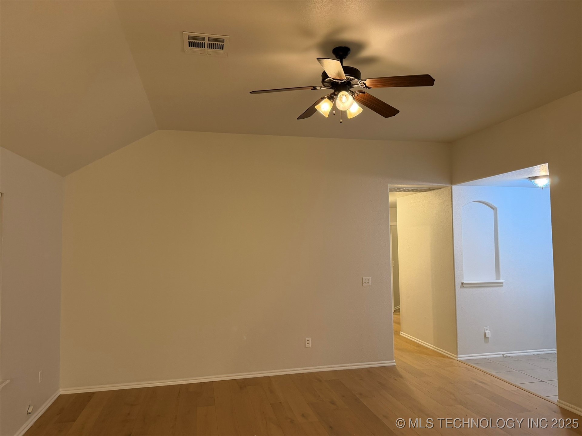 12272 S 268th East Avenue Property Photo 6