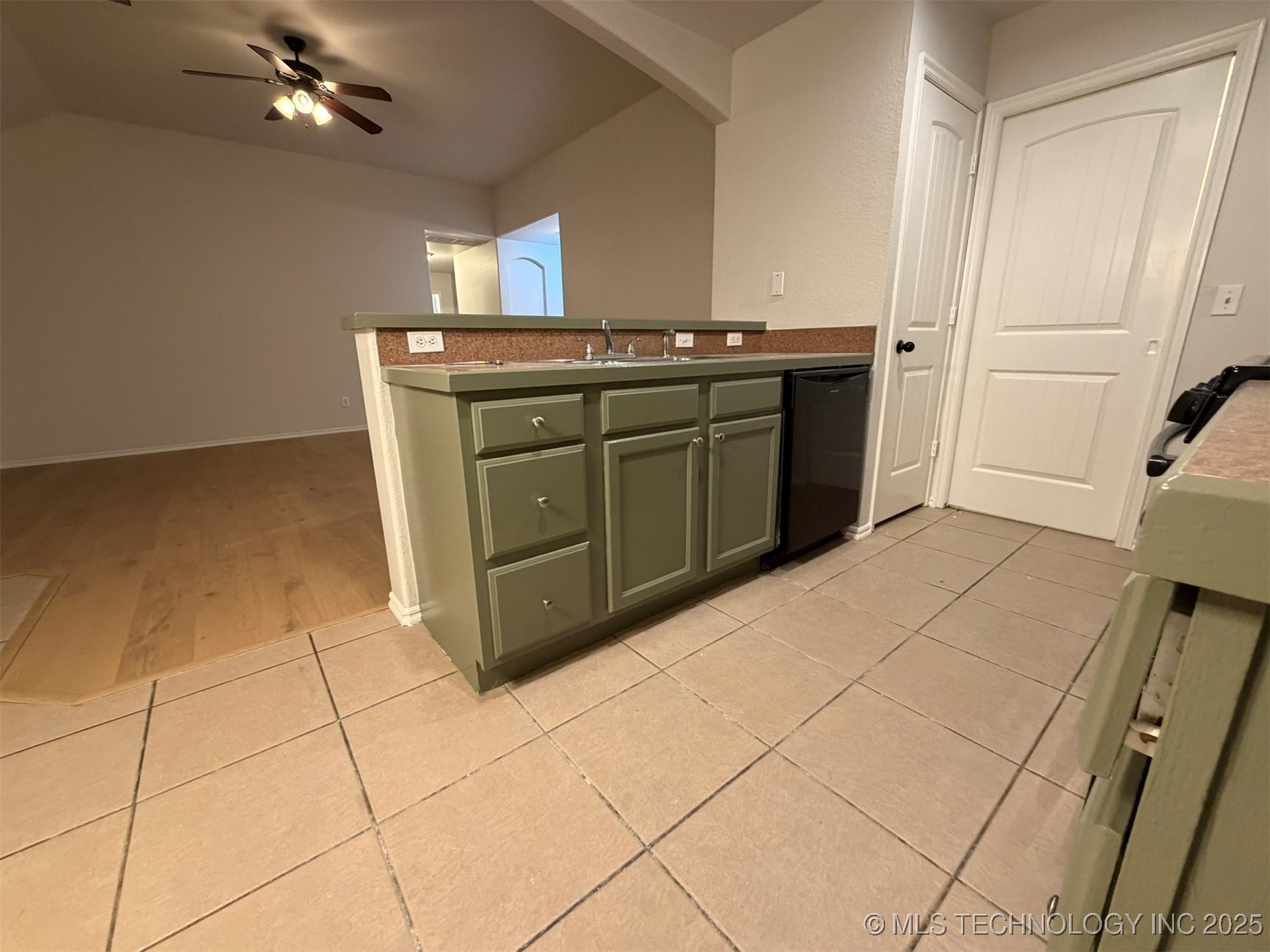 12272 S 268th East Avenue Property Photo 12