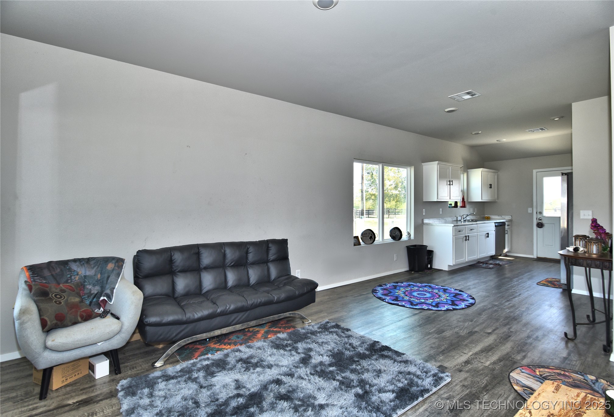 708 Redbud Avenue Property Photo 13