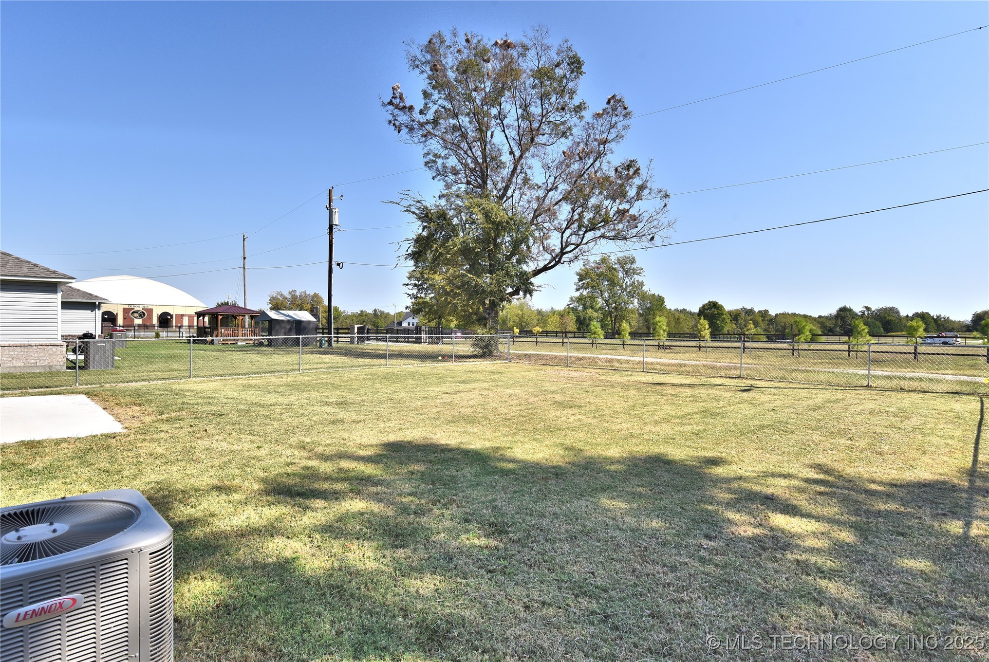 708 Redbud Avenue Property Photo 21