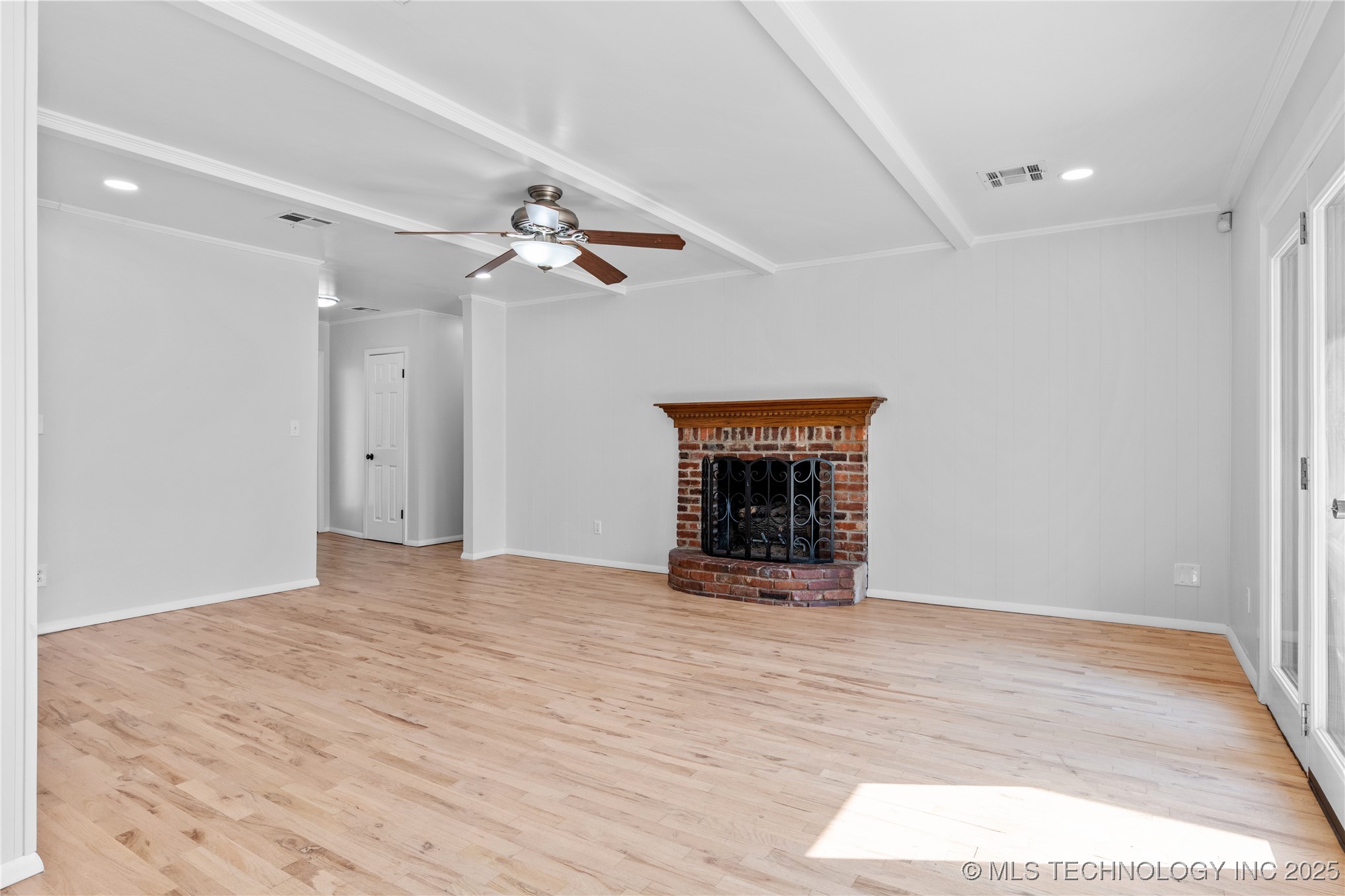 9126 E 38th Street Property Photo 8