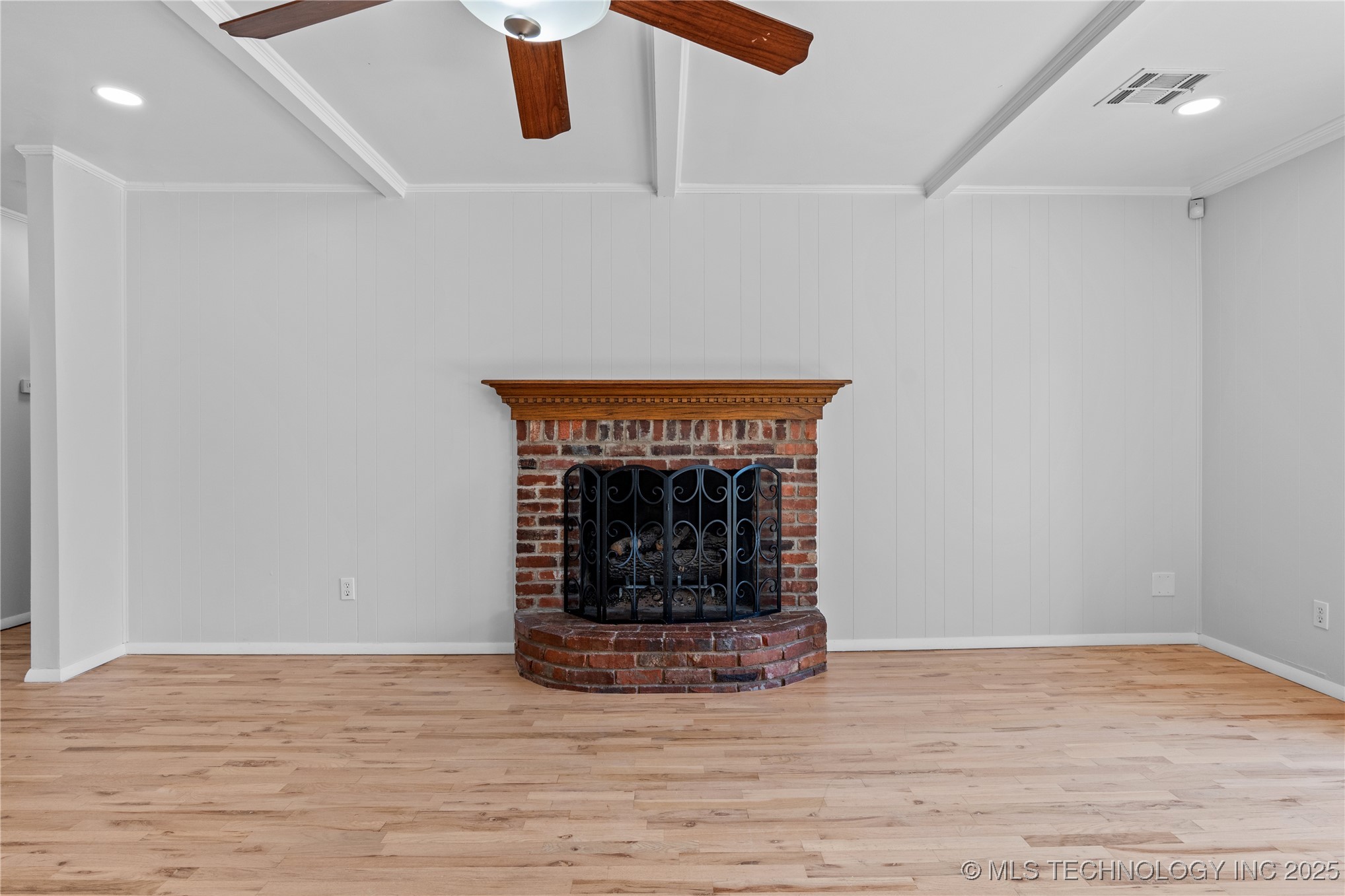 9126 E 38th Street Property Photo 9