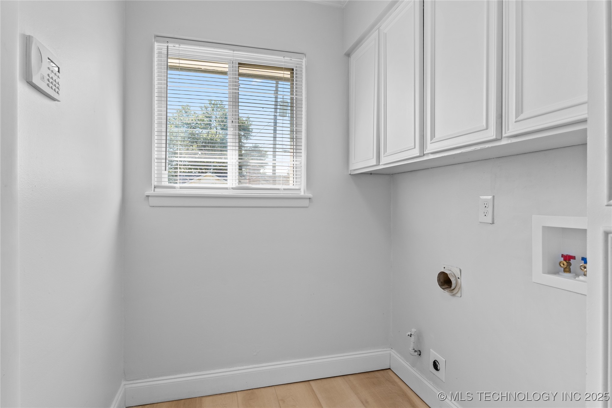 9126 E 38th Street Property Photo 18