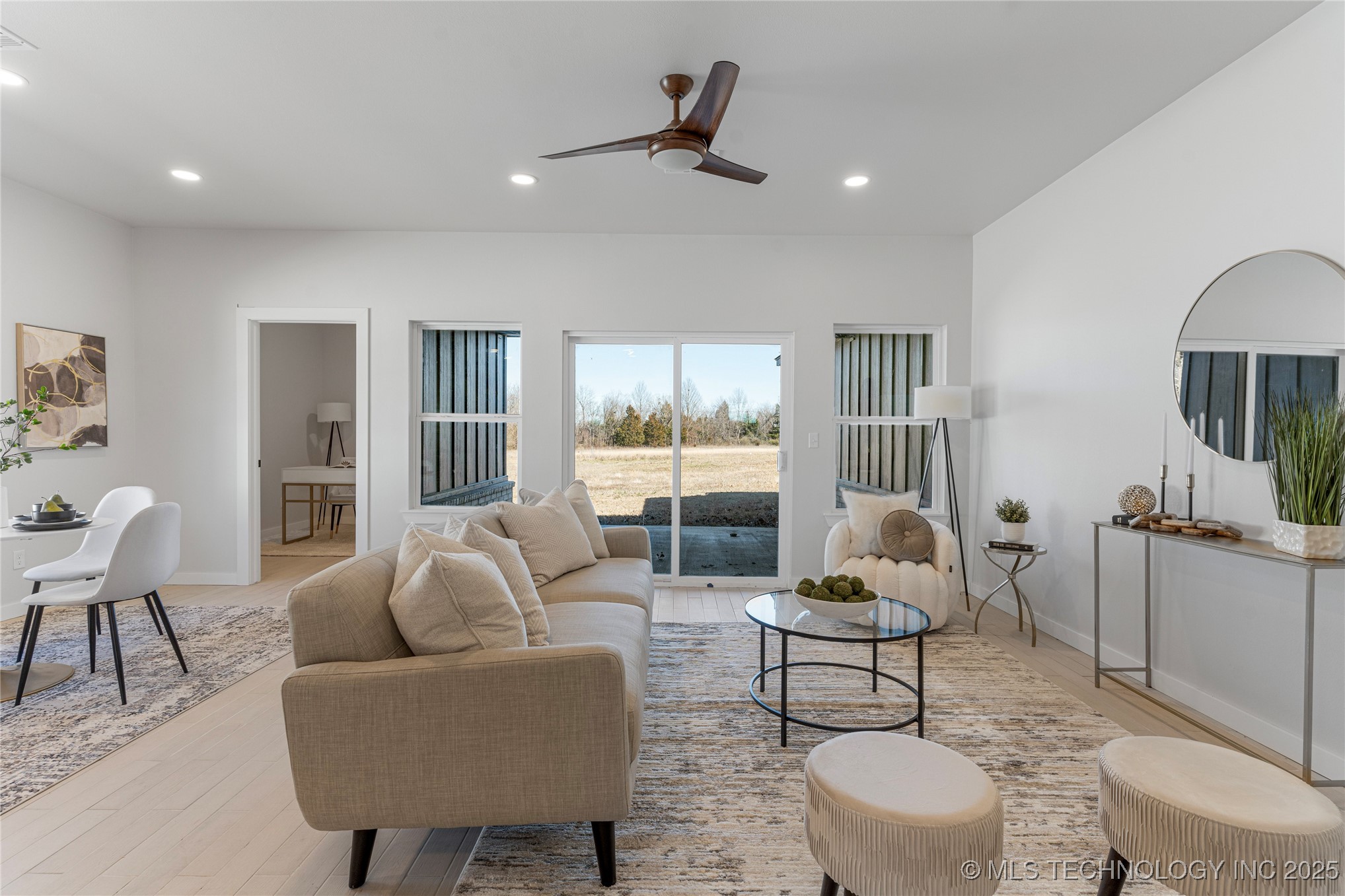 9545 S Cincinnati Street Property Photo 3