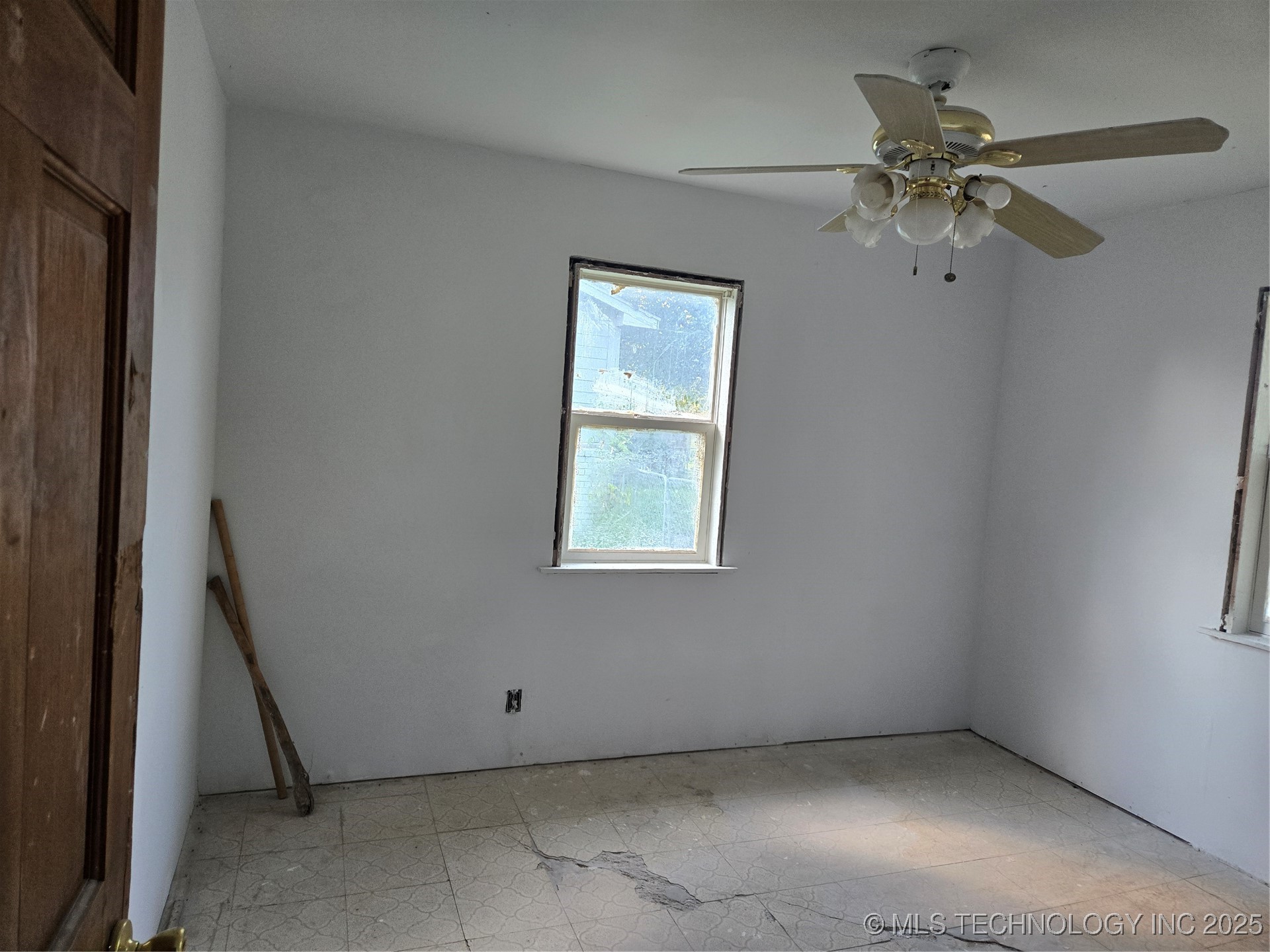 299 W Cherry Avenue Property Photo 9