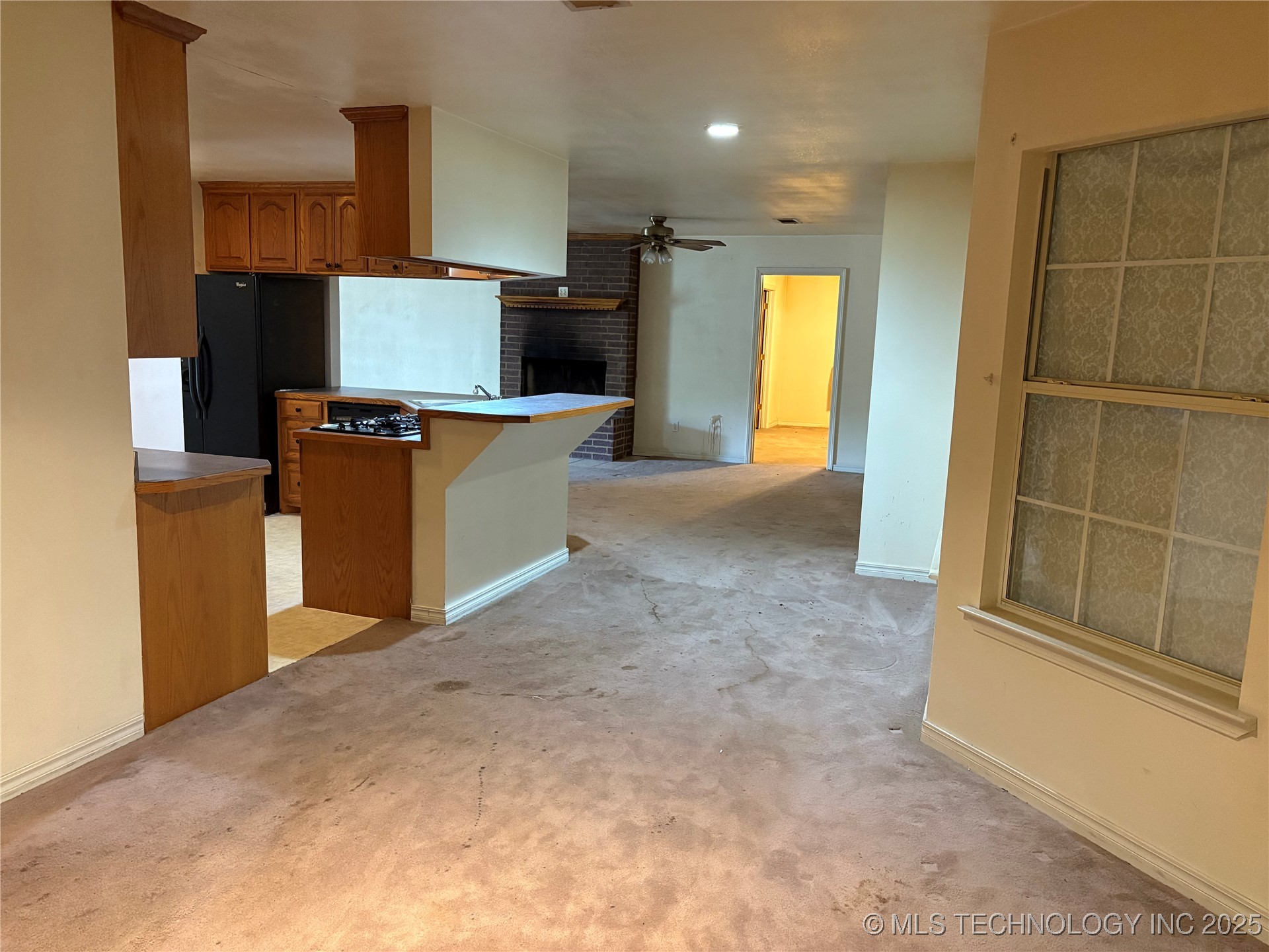 215 E Leecraft Property Photo 14