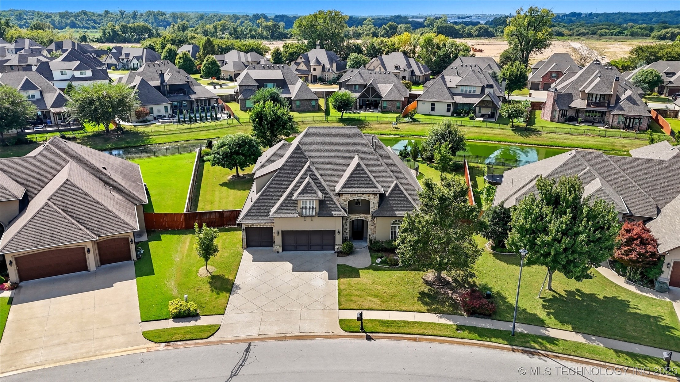 13230 S 66th Place Property Photo 2