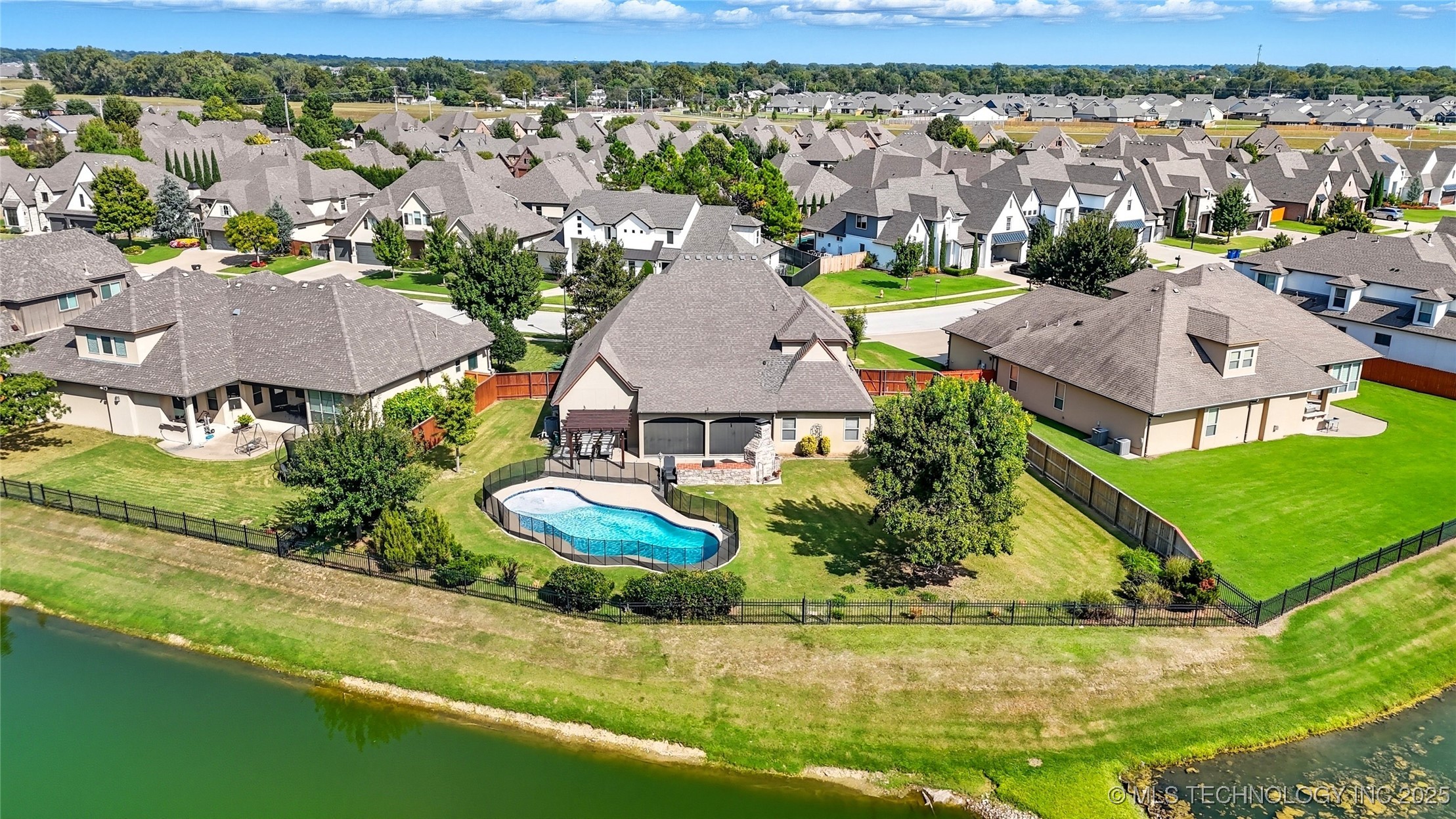 13230 S 66th Place Property Photo 7