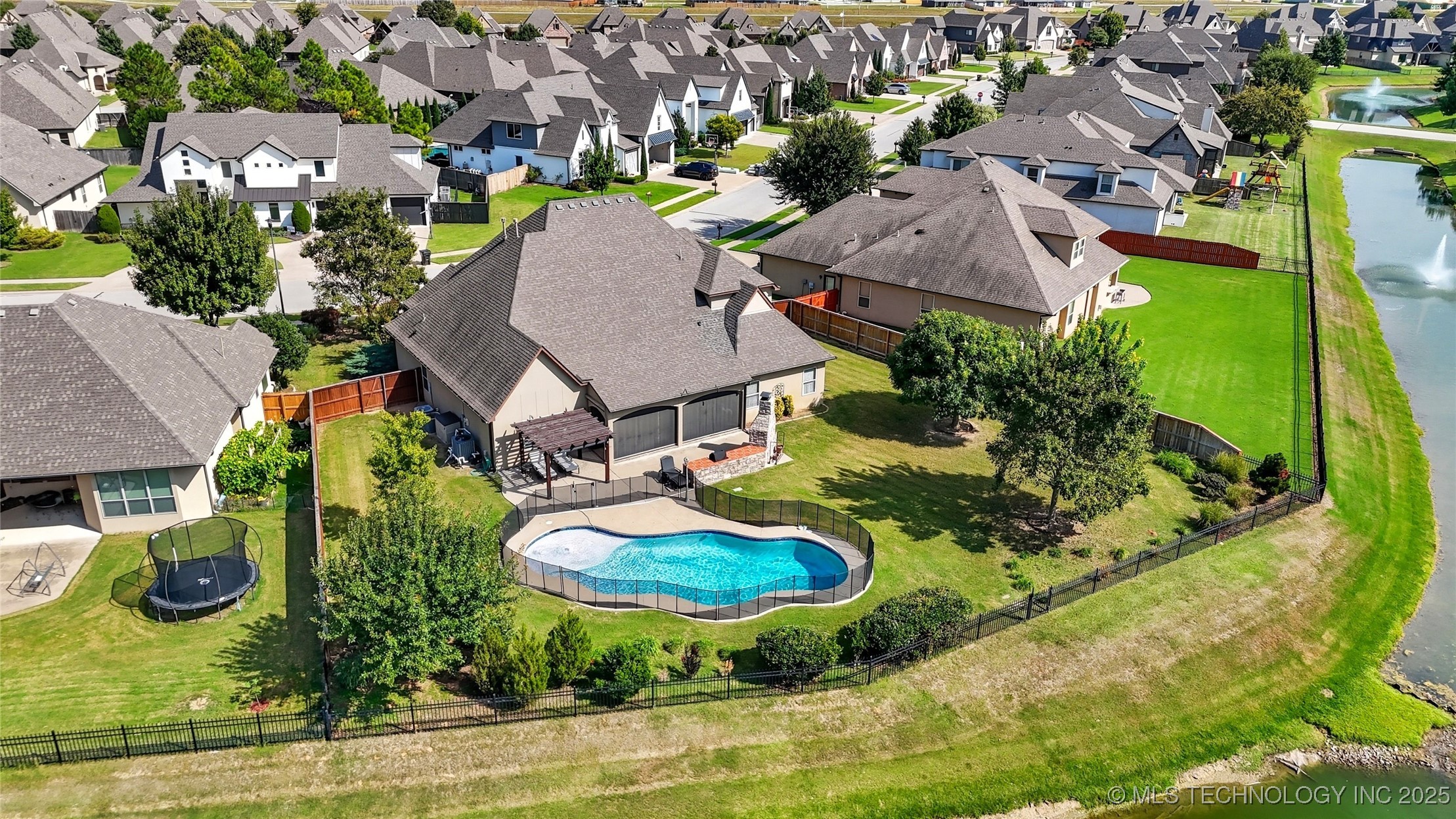 13230 S 66th Place Property Photo 8