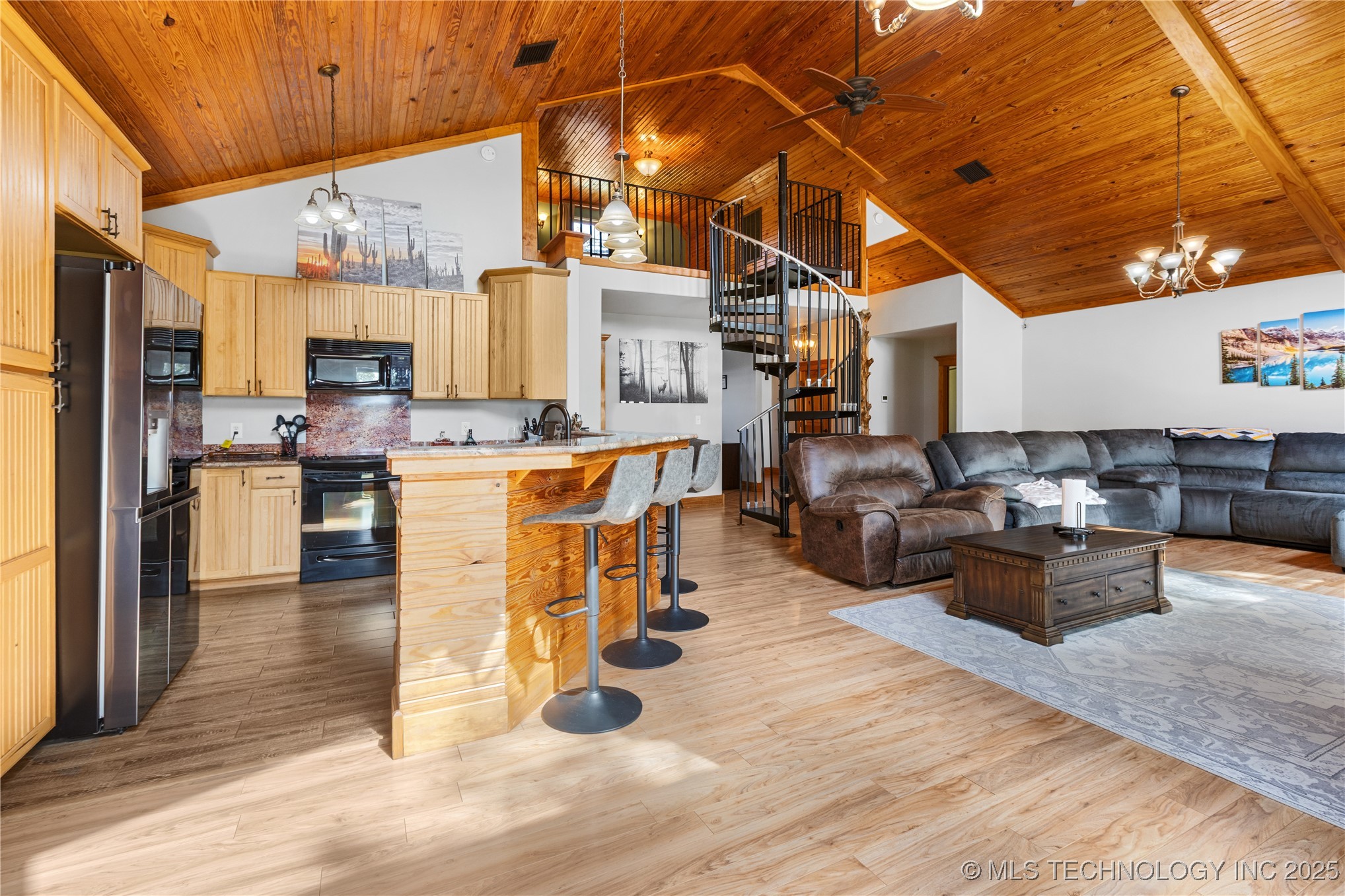 16762 E 380 Road Property Photo 6