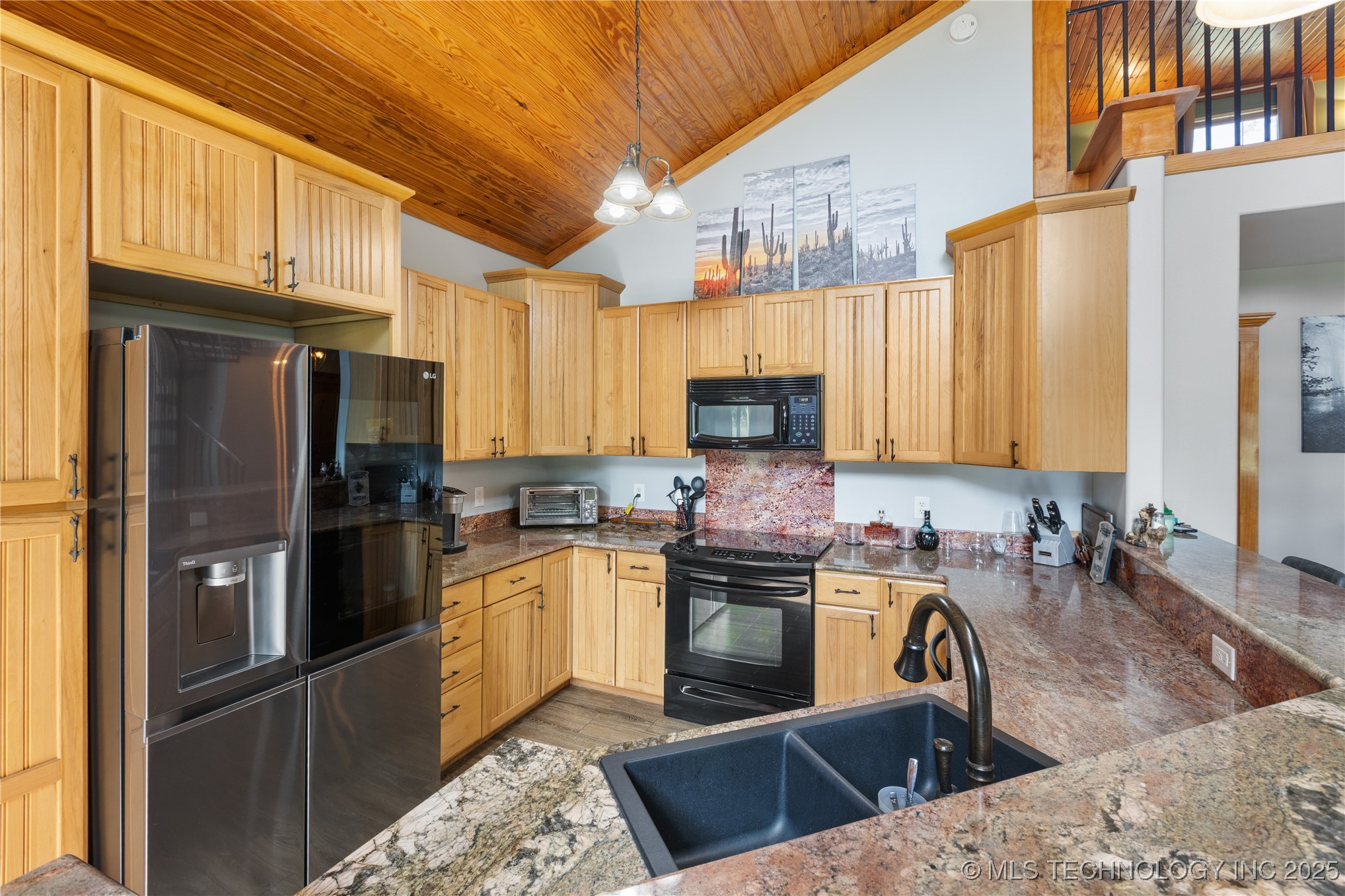 16762 E 380 Road Property Photo 8