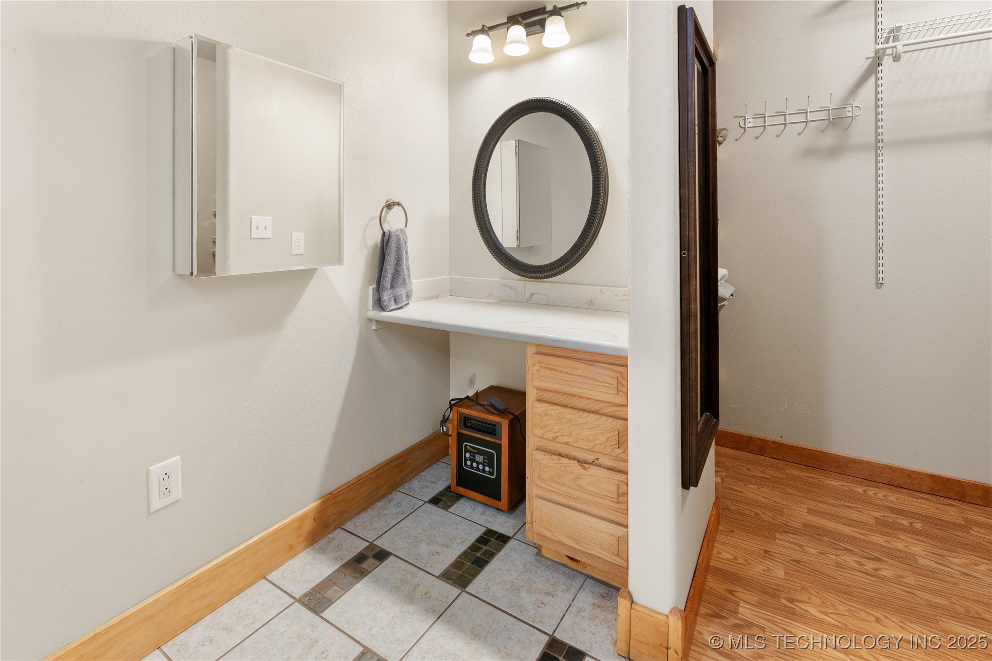 16762 E 380 Road Property Photo 14