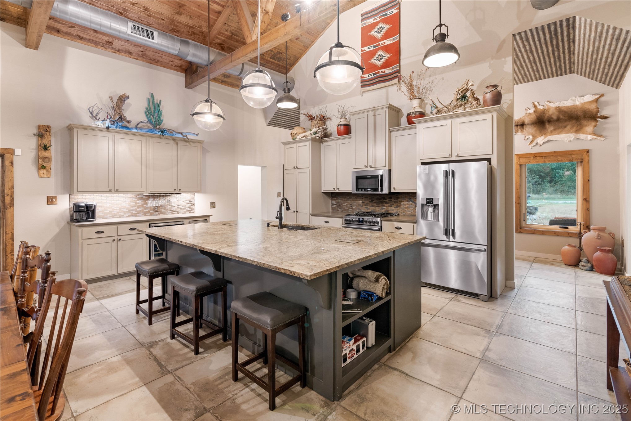 15630 S Bee Emet Road Property Photo 5