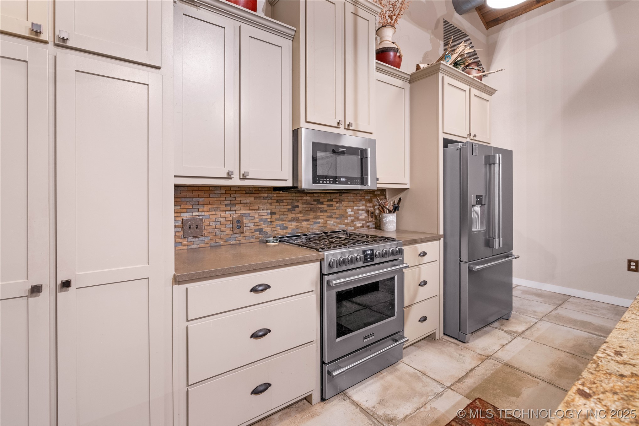 15630 S Bee Emet Road Property Photo 6