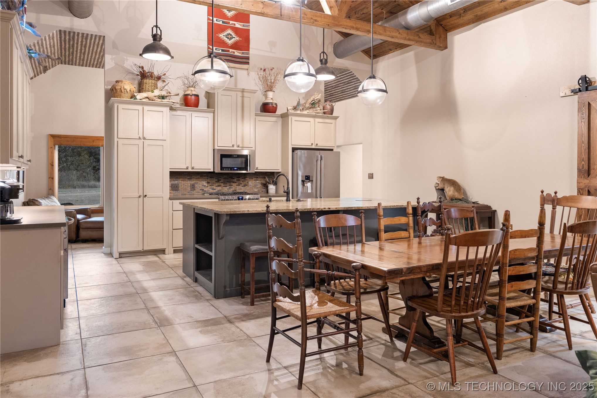 15630 S Bee Emet Road Property Photo 9