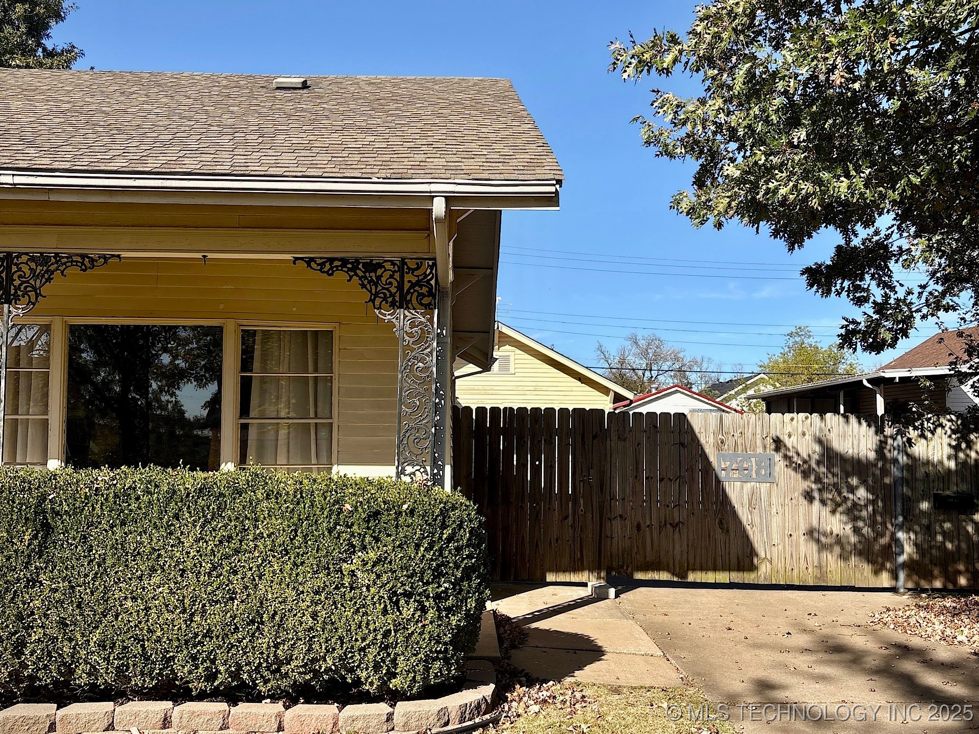 708 E Broadway Avenue Property Photo 6