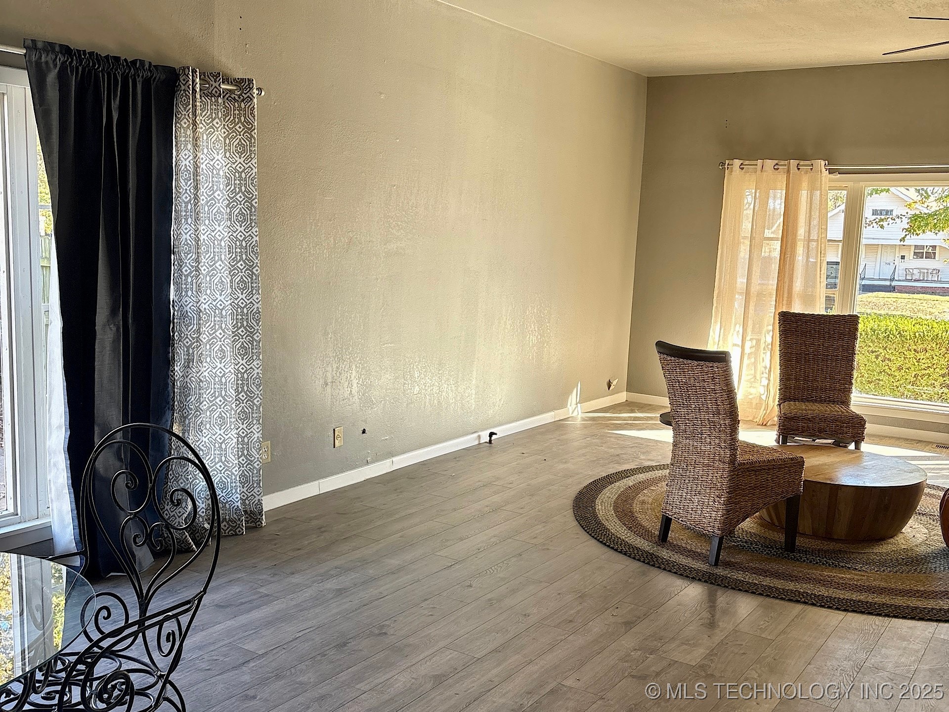 708 E Broadway Avenue Property Photo 15