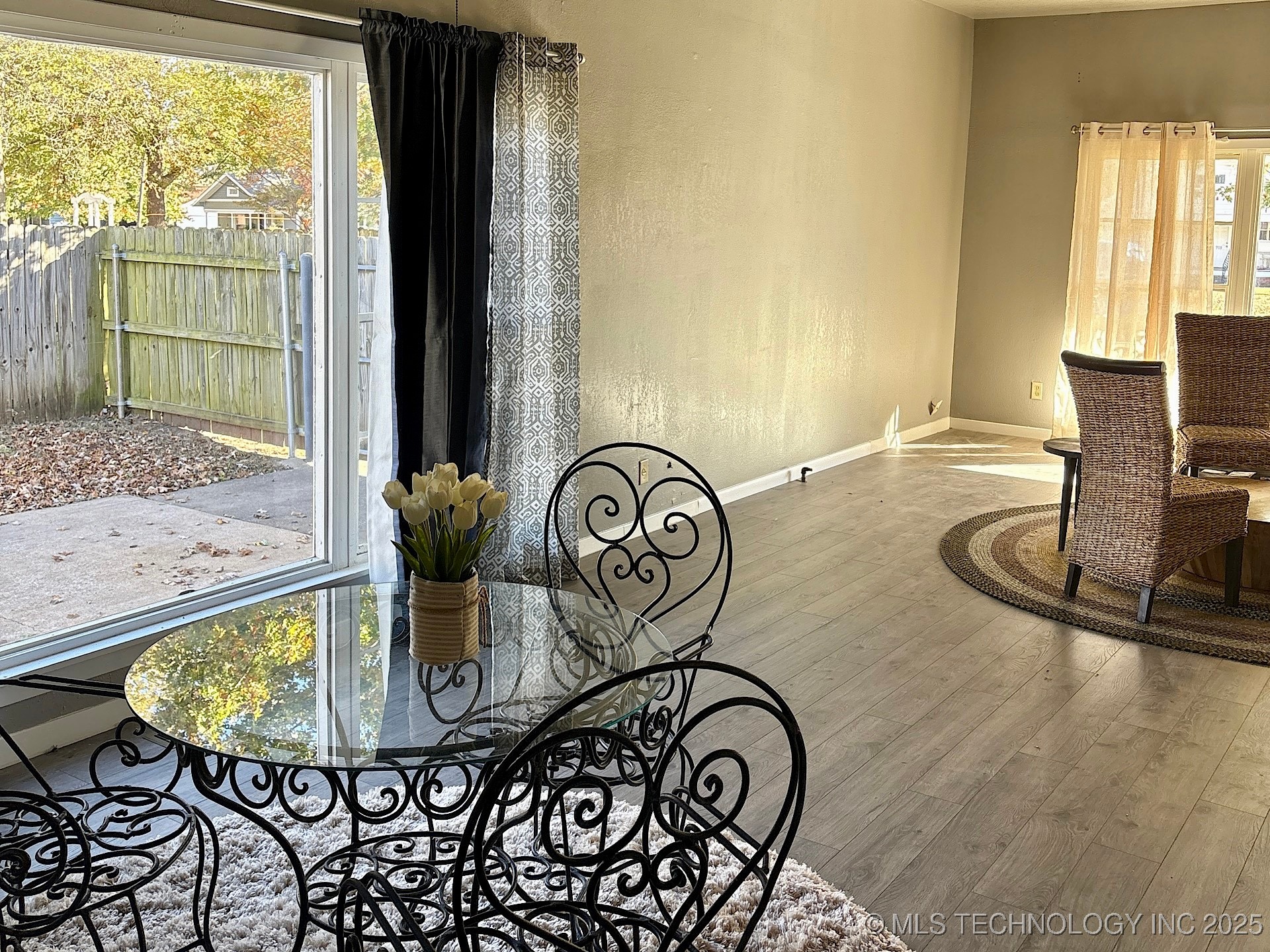 708 E Broadway Avenue Property Photo 18