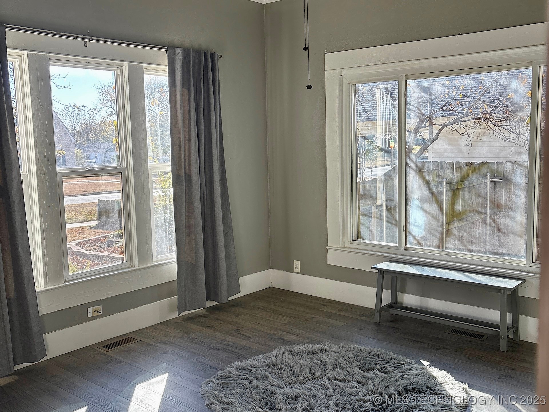 708 E Broadway Avenue Property Photo 21