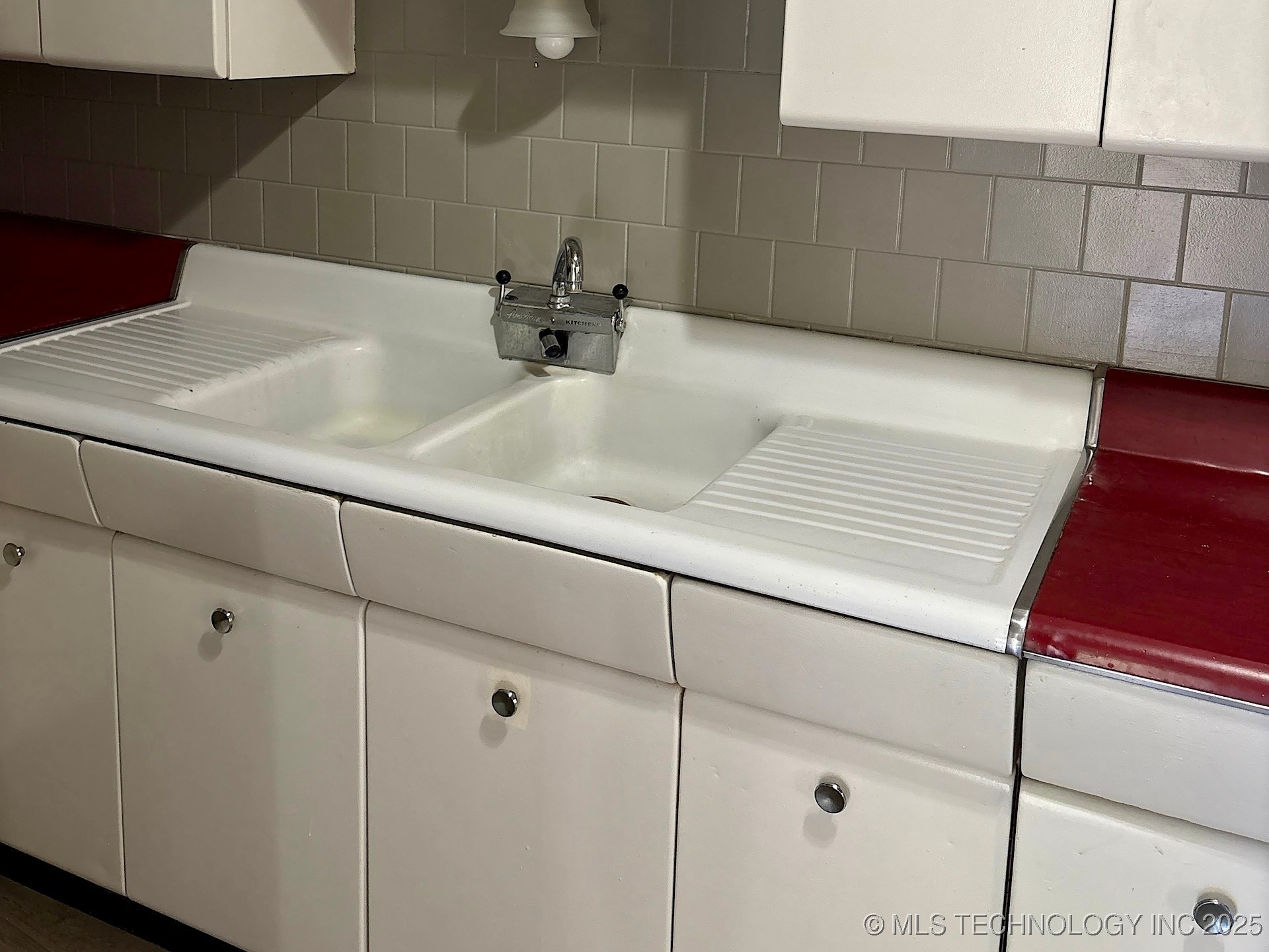 708 E Broadway Avenue Property Photo 38