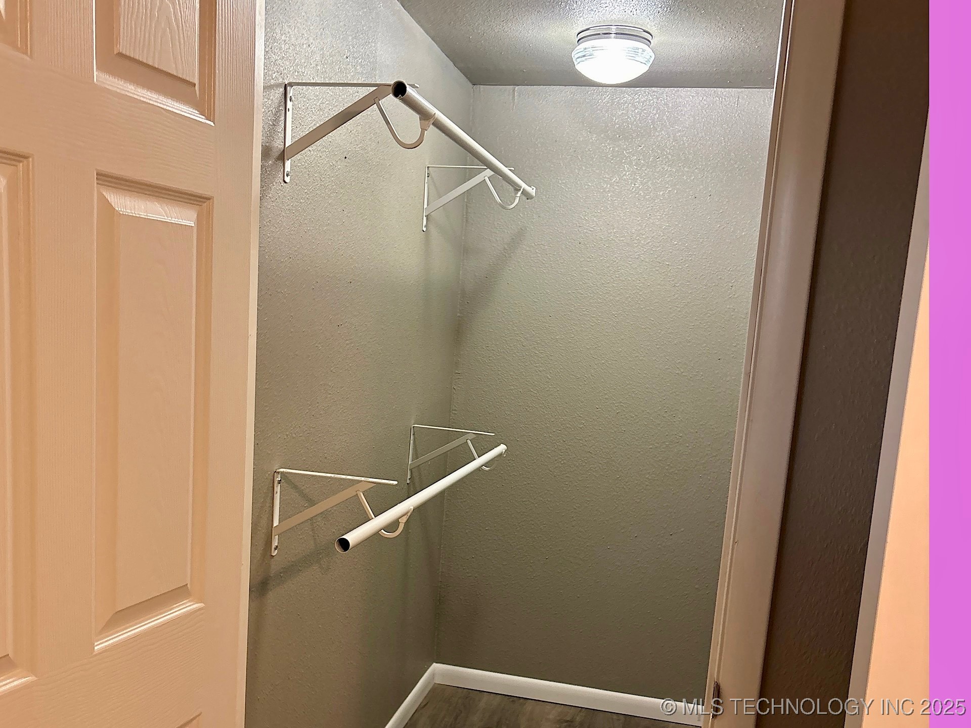 708 E Broadway Avenue Property Photo 45