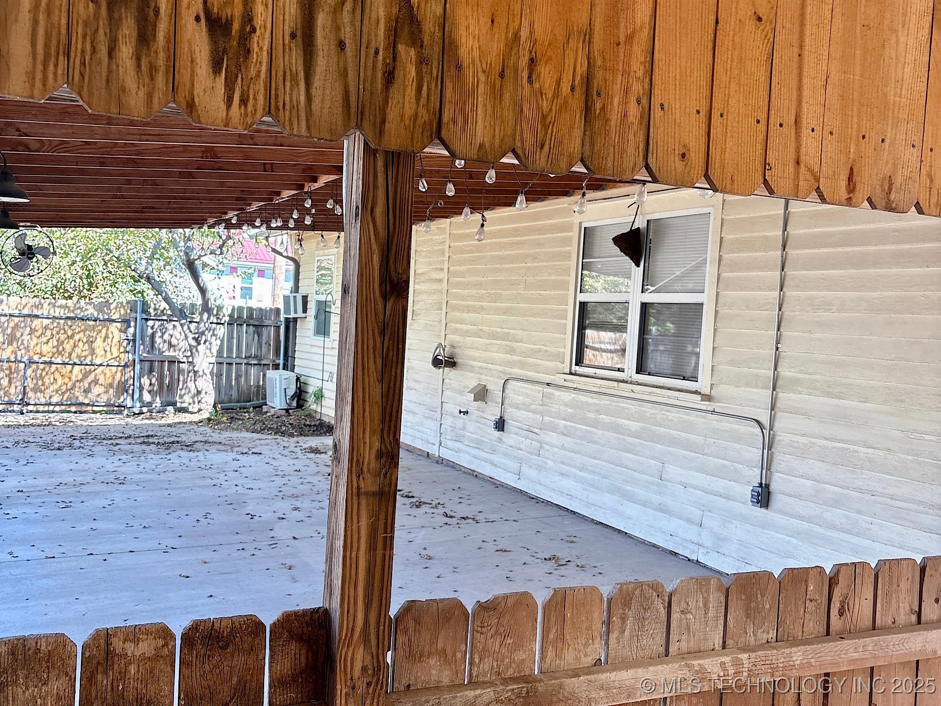 708 E Broadway Avenue Property Photo 53