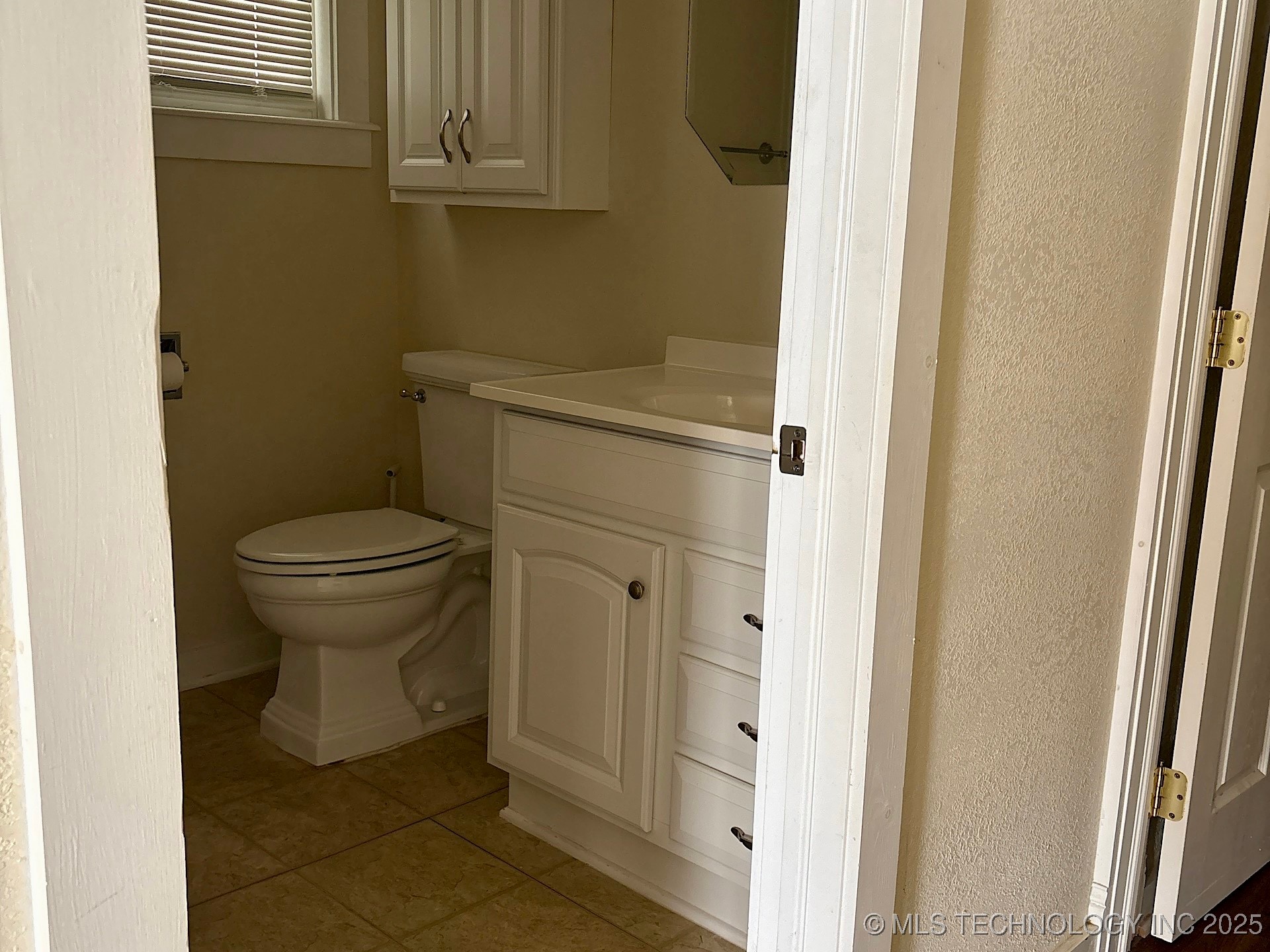 708 E Broadway Avenue Property Photo 67