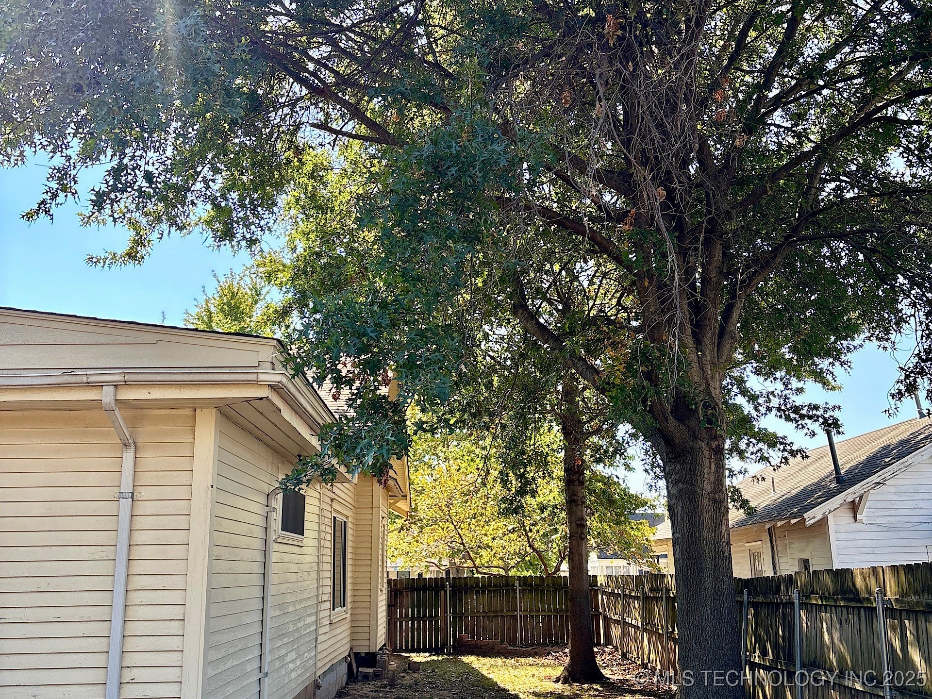 708 E Broadway Avenue Property Photo 78