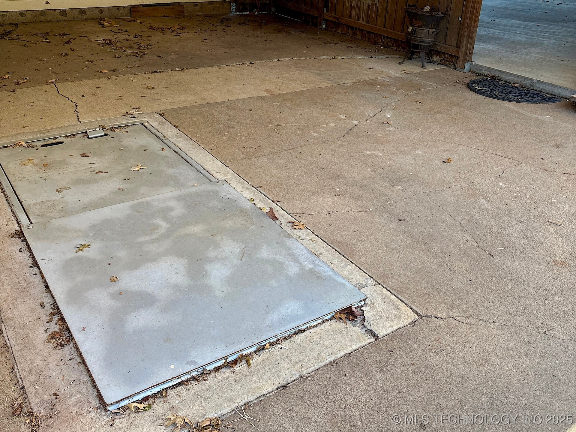 708 E Broadway Avenue Property Photo 83