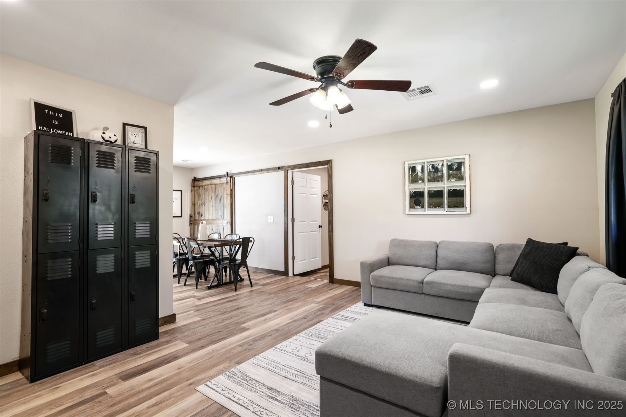 418 Hilltop Hollow Property Photo 10