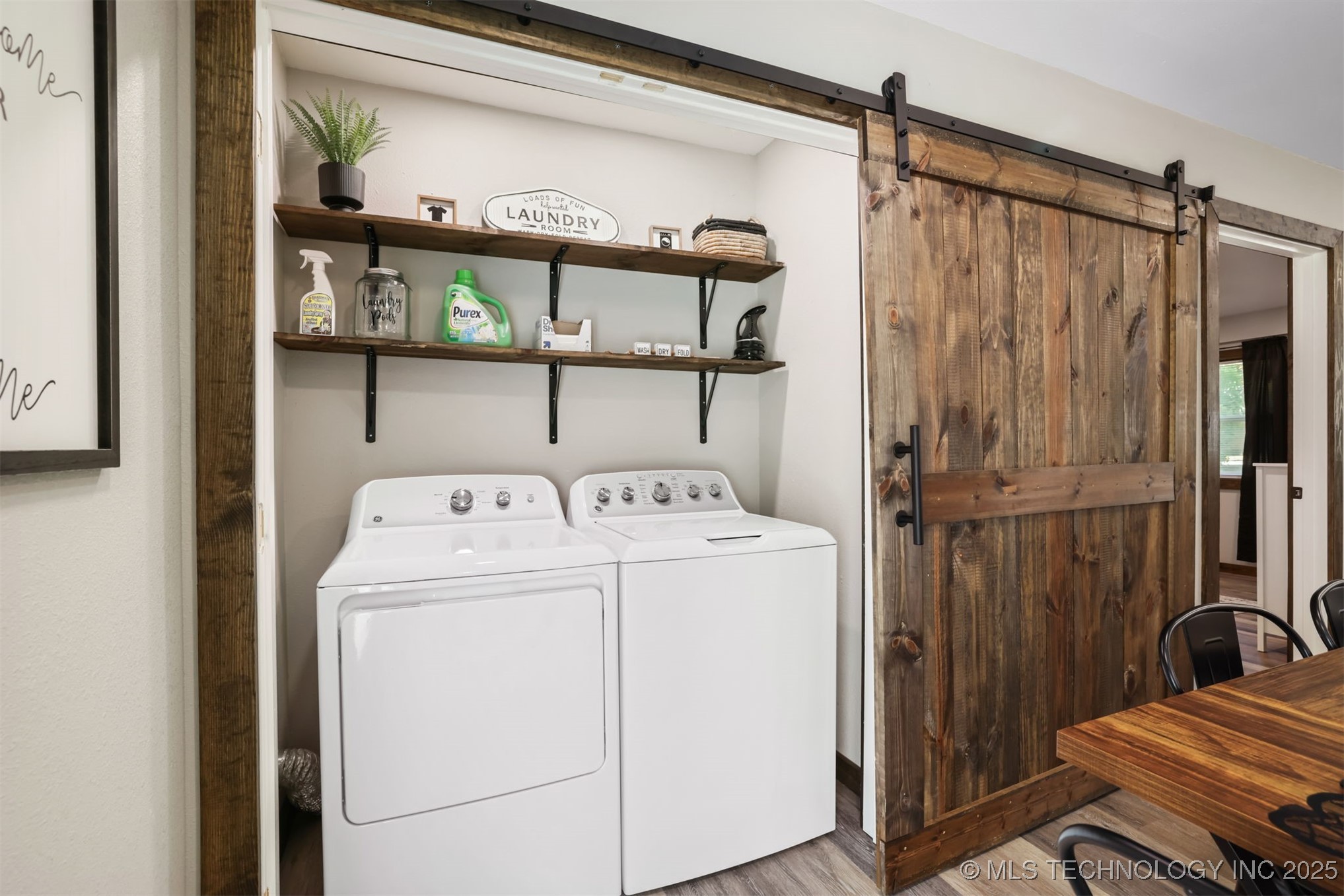 418 Hilltop Hollow Property Photo 15