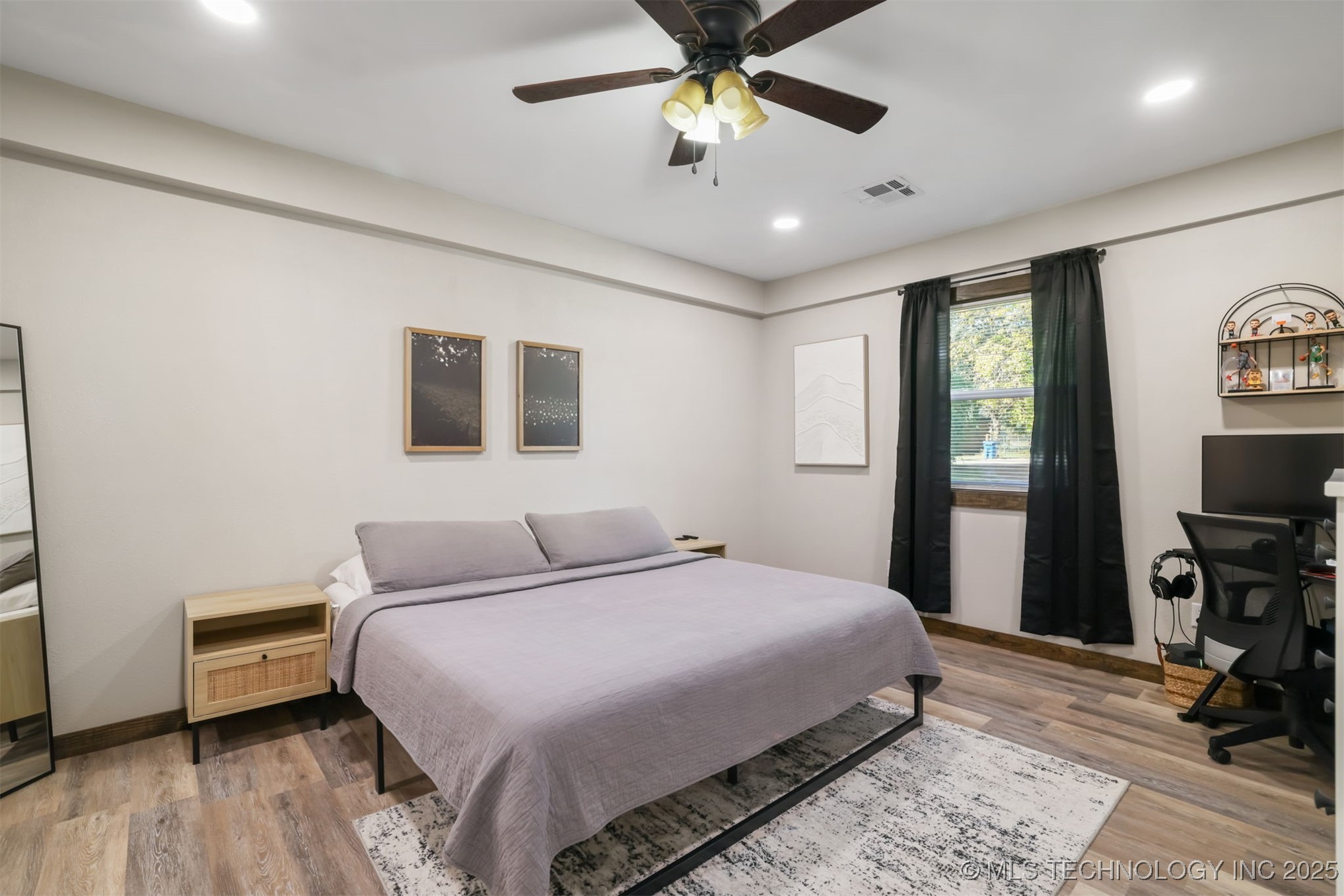 418 Hilltop Hollow Property Photo 16