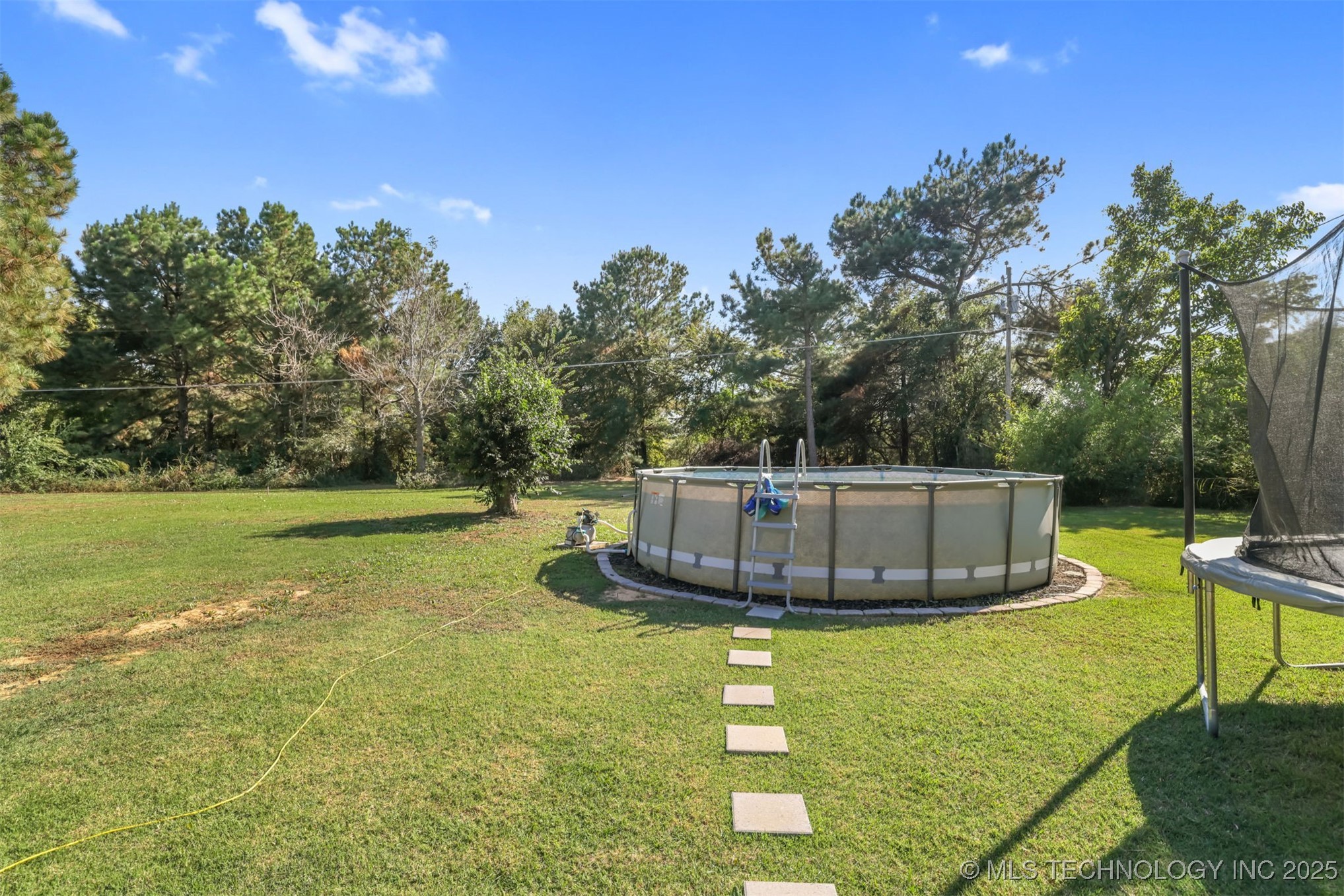 418 Hilltop Hollow Property Photo 28