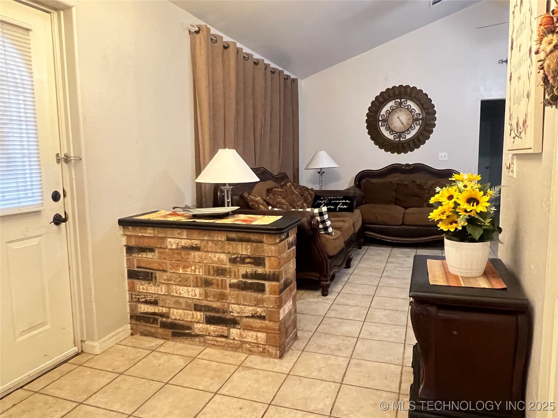 24273 Highway 2 Property Photo 14