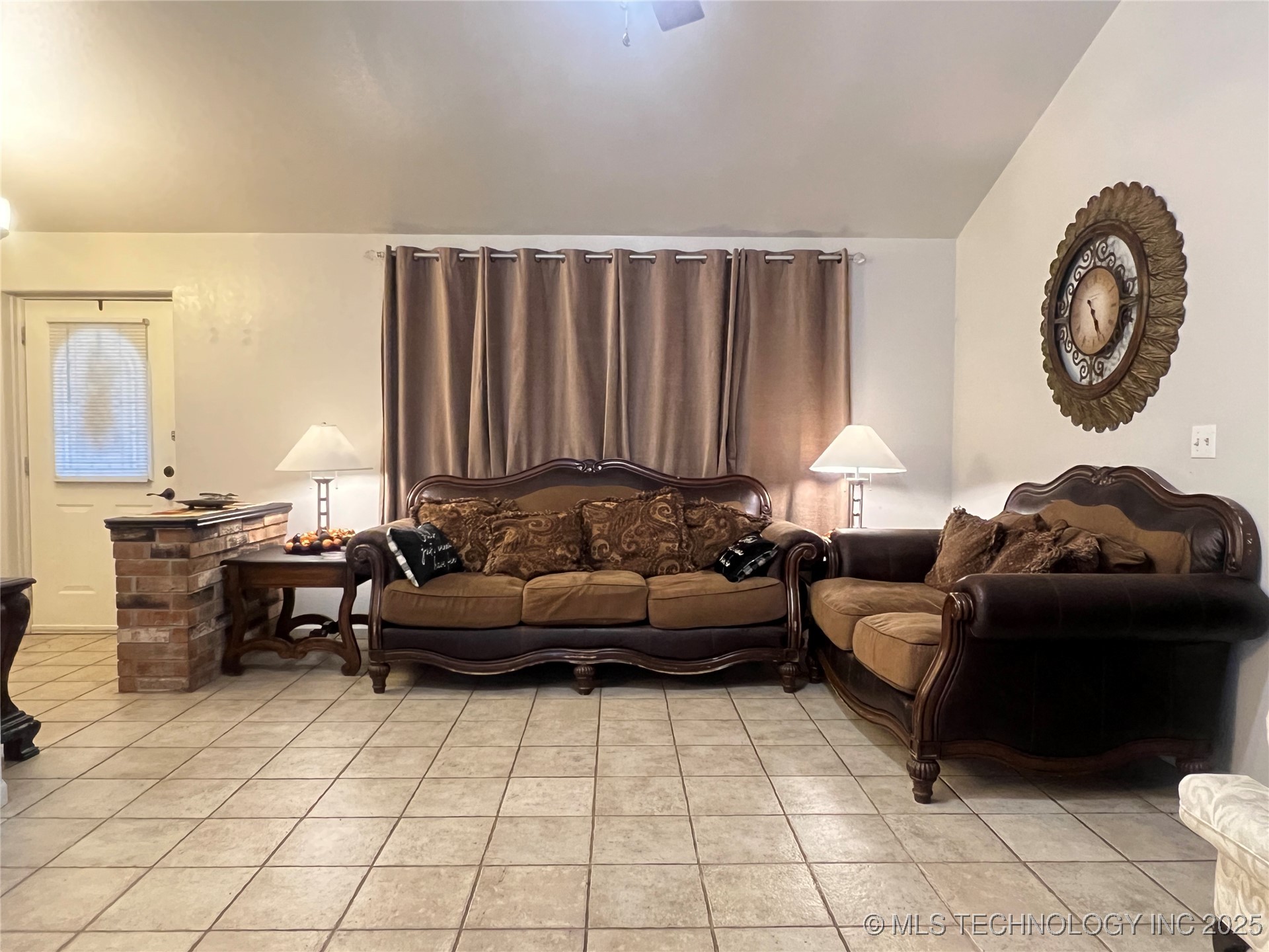 24273 Highway 2 Property Photo 16