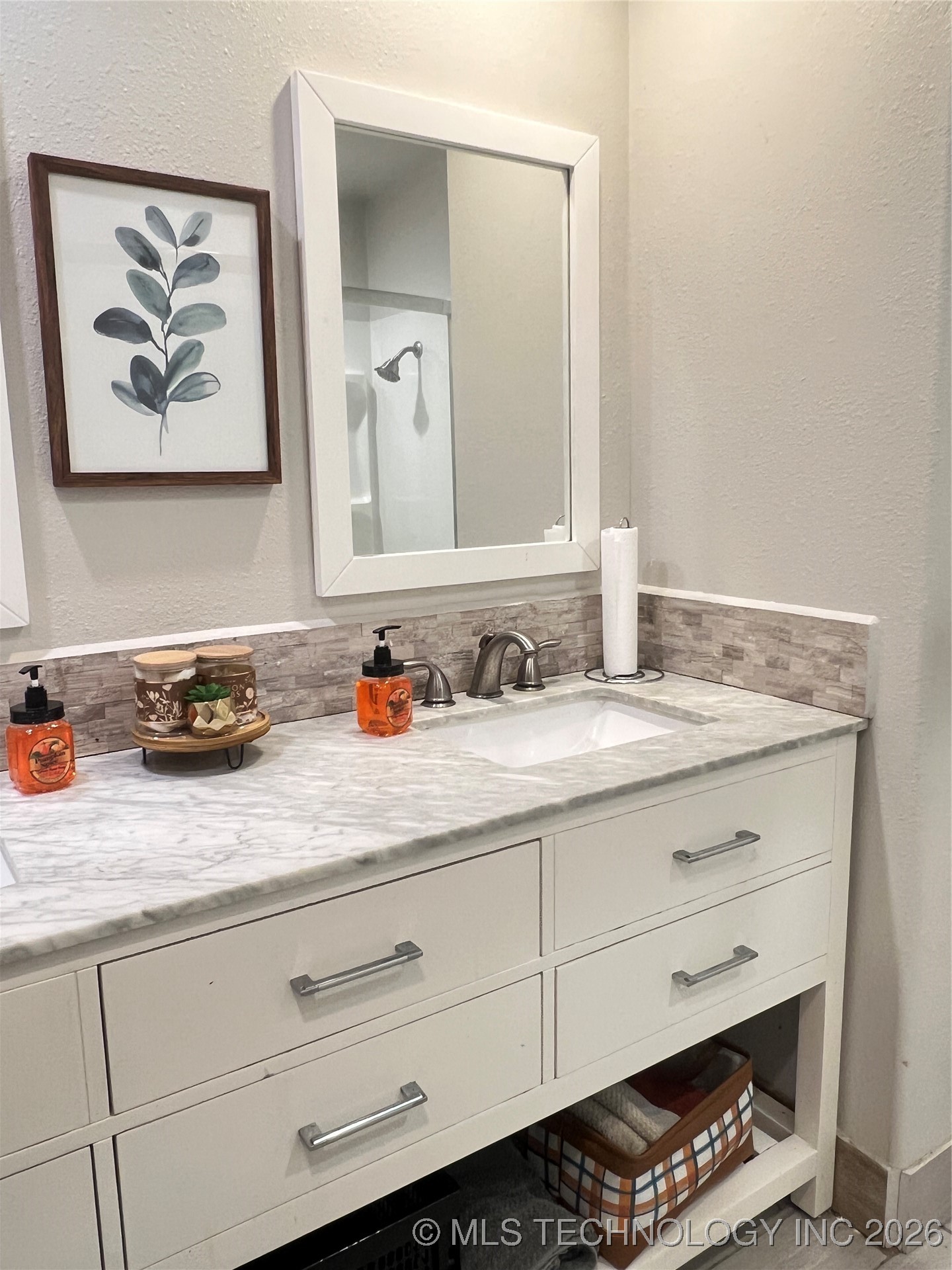 24273 Highway 2 Property Photo 28