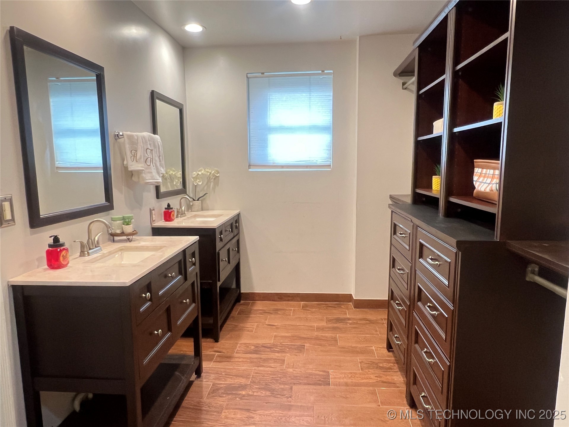 24273 Highway 2 Property Photo 33