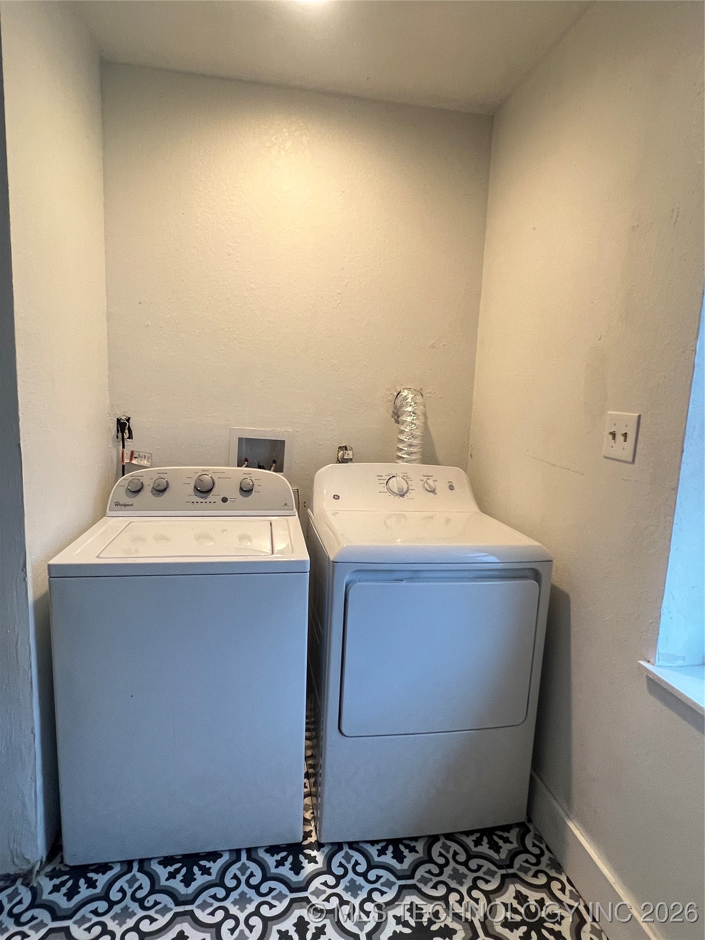 24273 Highway 2 Property Photo 46