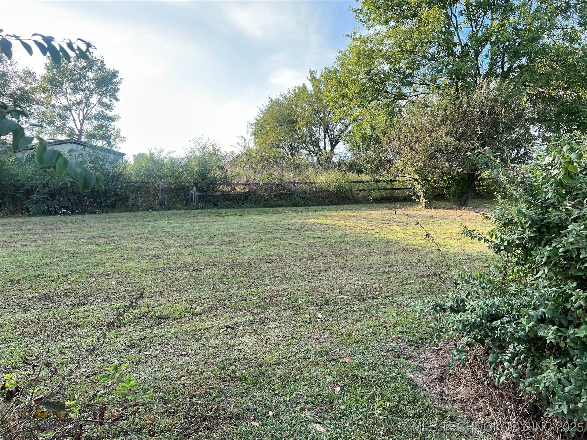 24273 Highway 2 Property Photo 49