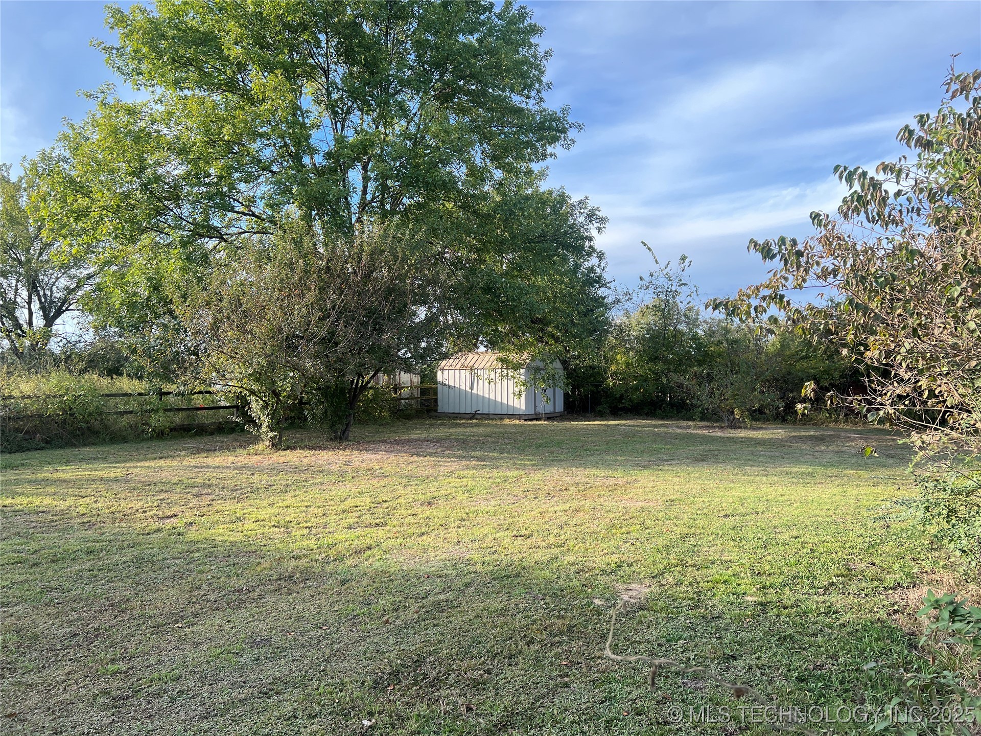 24273 Highway 2 Property Photo 50