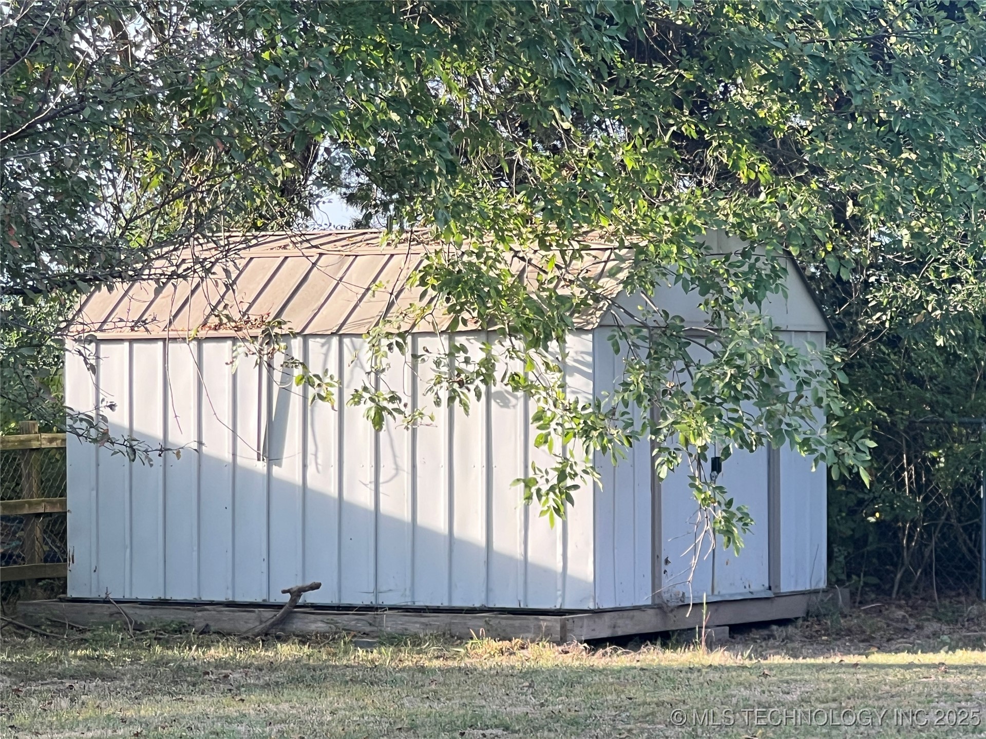 24273 Highway 2 Property Photo 51