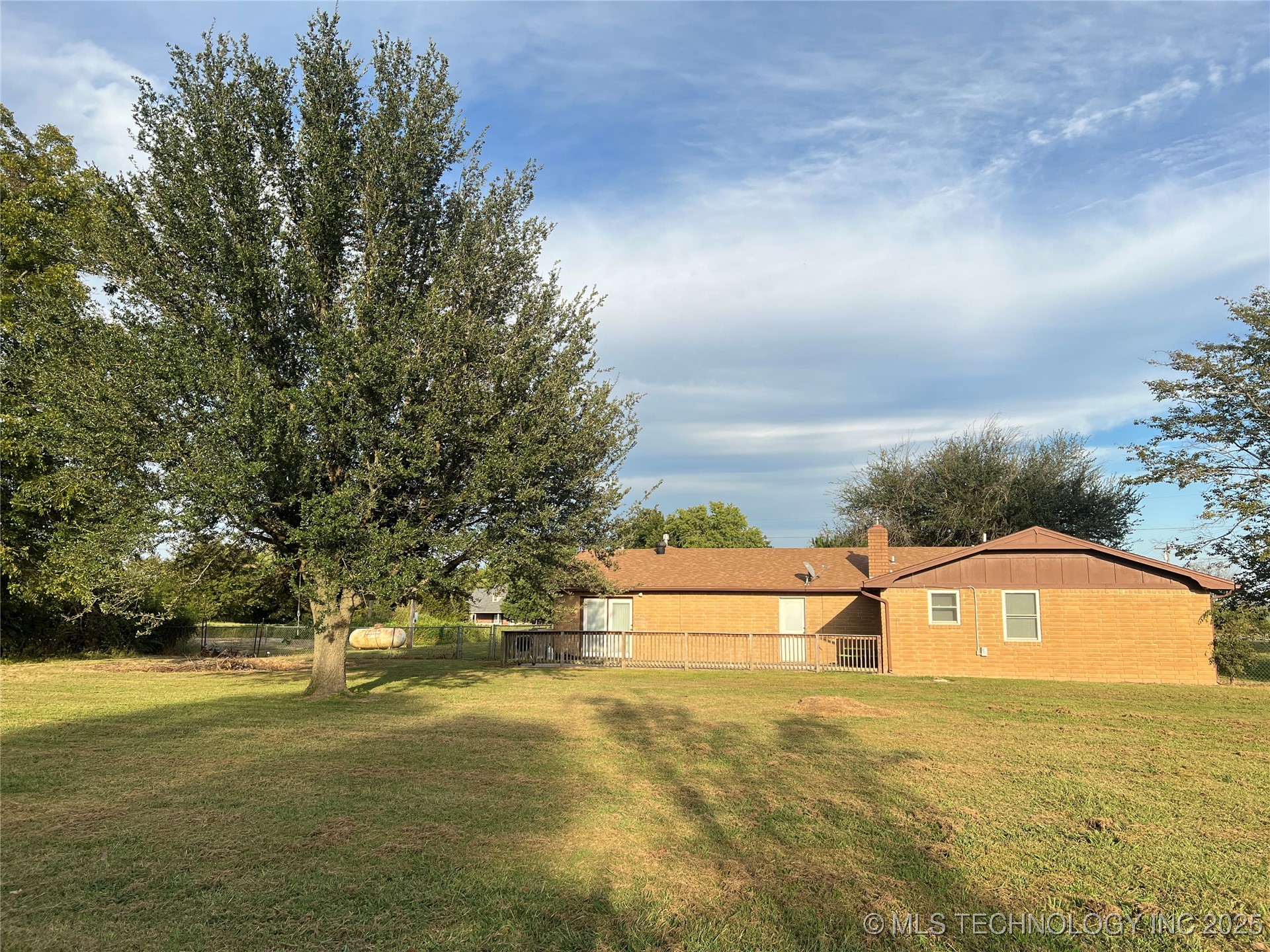 24273 Highway 2 Property Photo 55