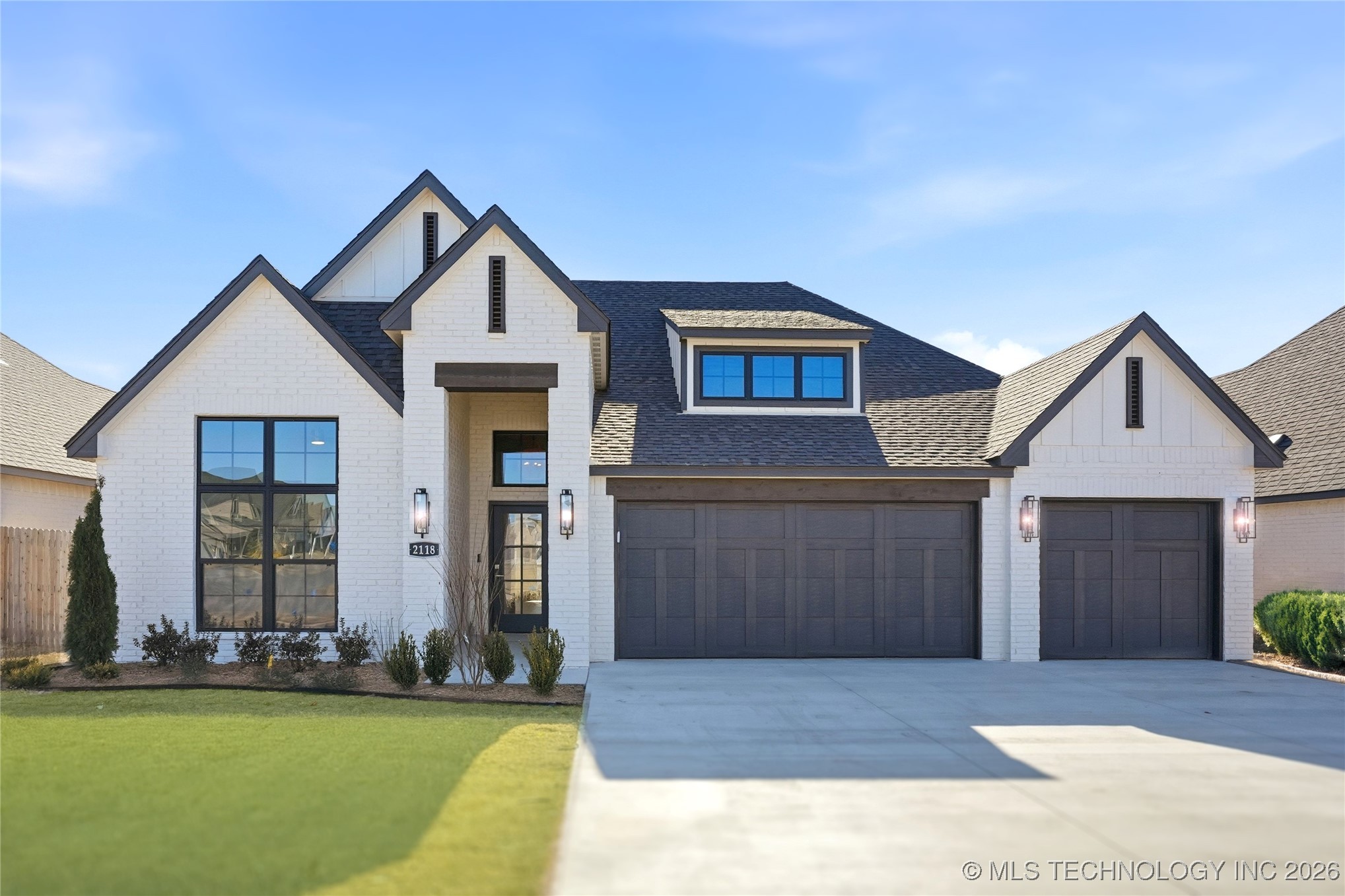 2118 E 138 Street Property Photo 1