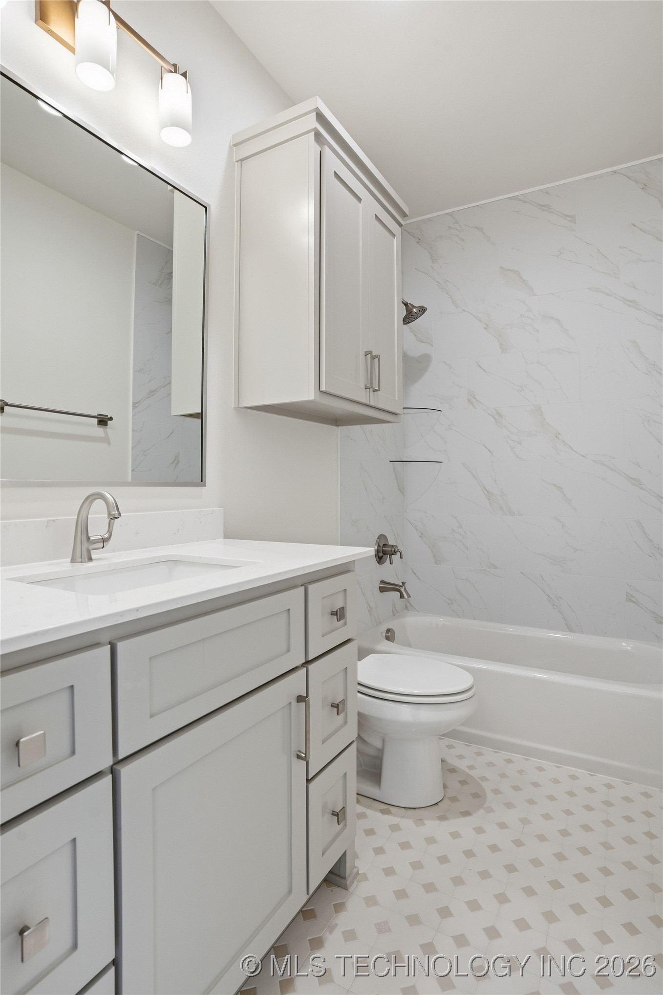 2118 E 138 Street Property Photo 28